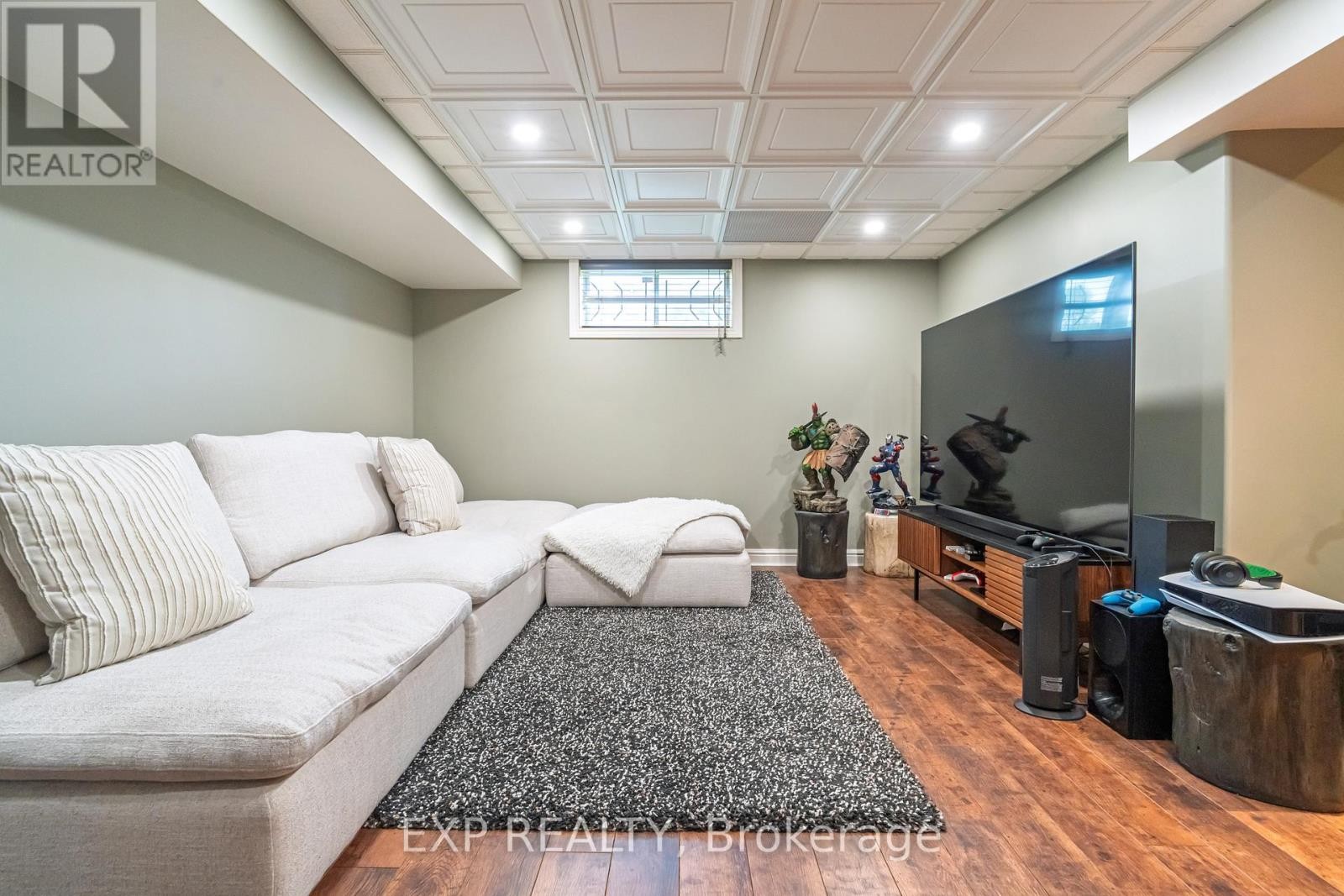 












1466 RHEA PLACE

,
Ottawa,




Ontario
K1V1H1

