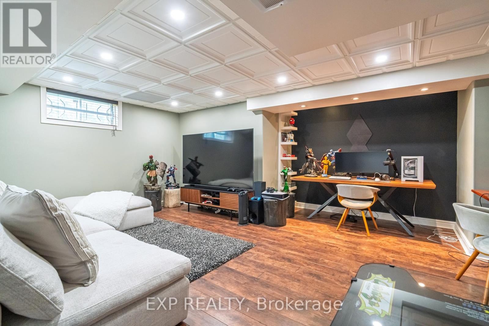 












1466 RHEA PLACE

,
Ottawa,




Ontario
K1V1H1

