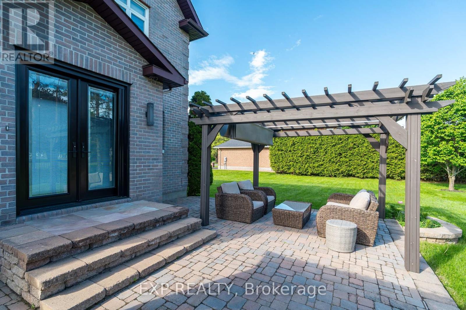 












1466 RHEA PLACE

,
Ottawa,




Ontario
K1V1H1


