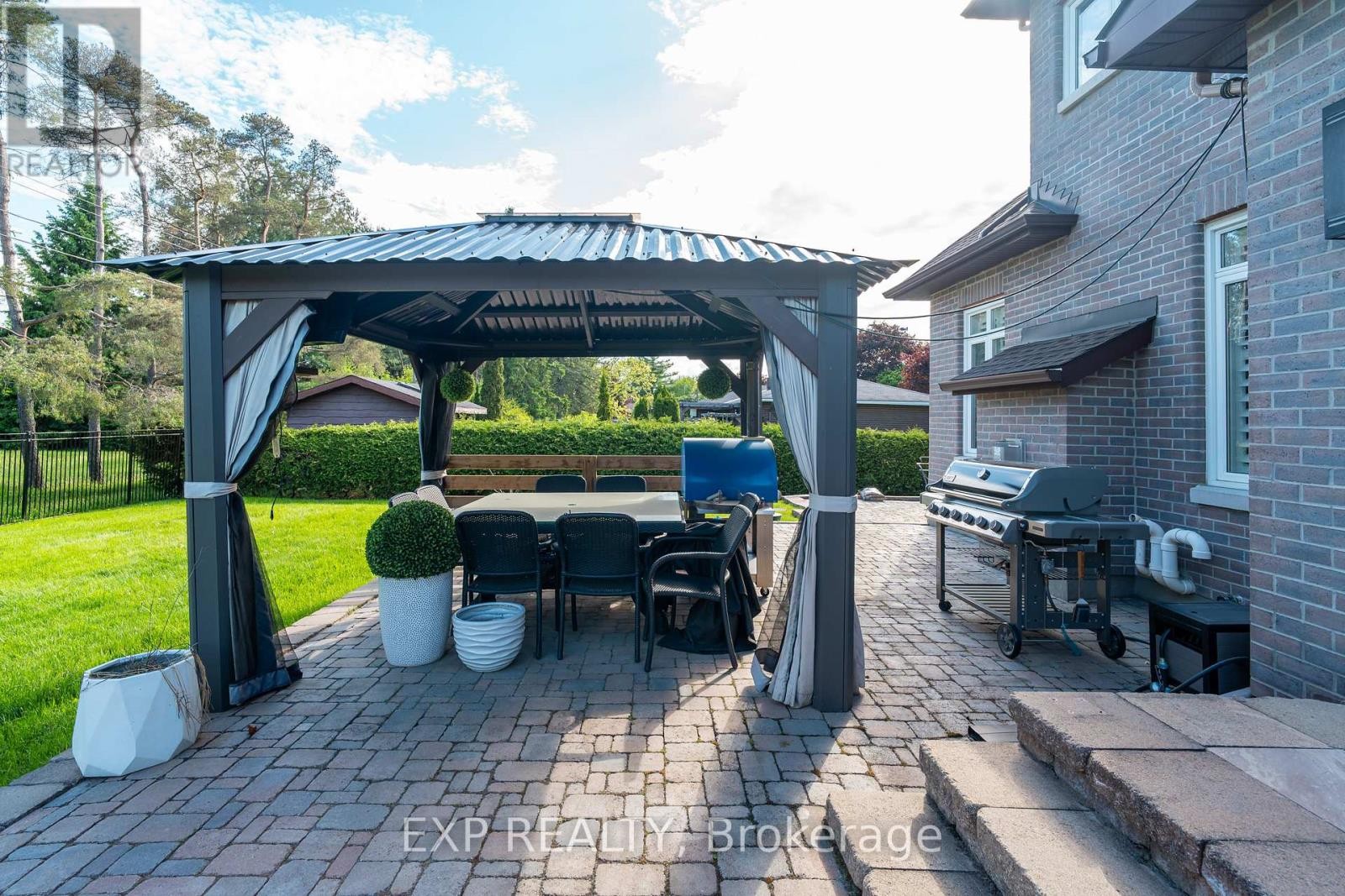 












1466 RHEA PLACE

,
Ottawa,




Ontario
K1V1H1

