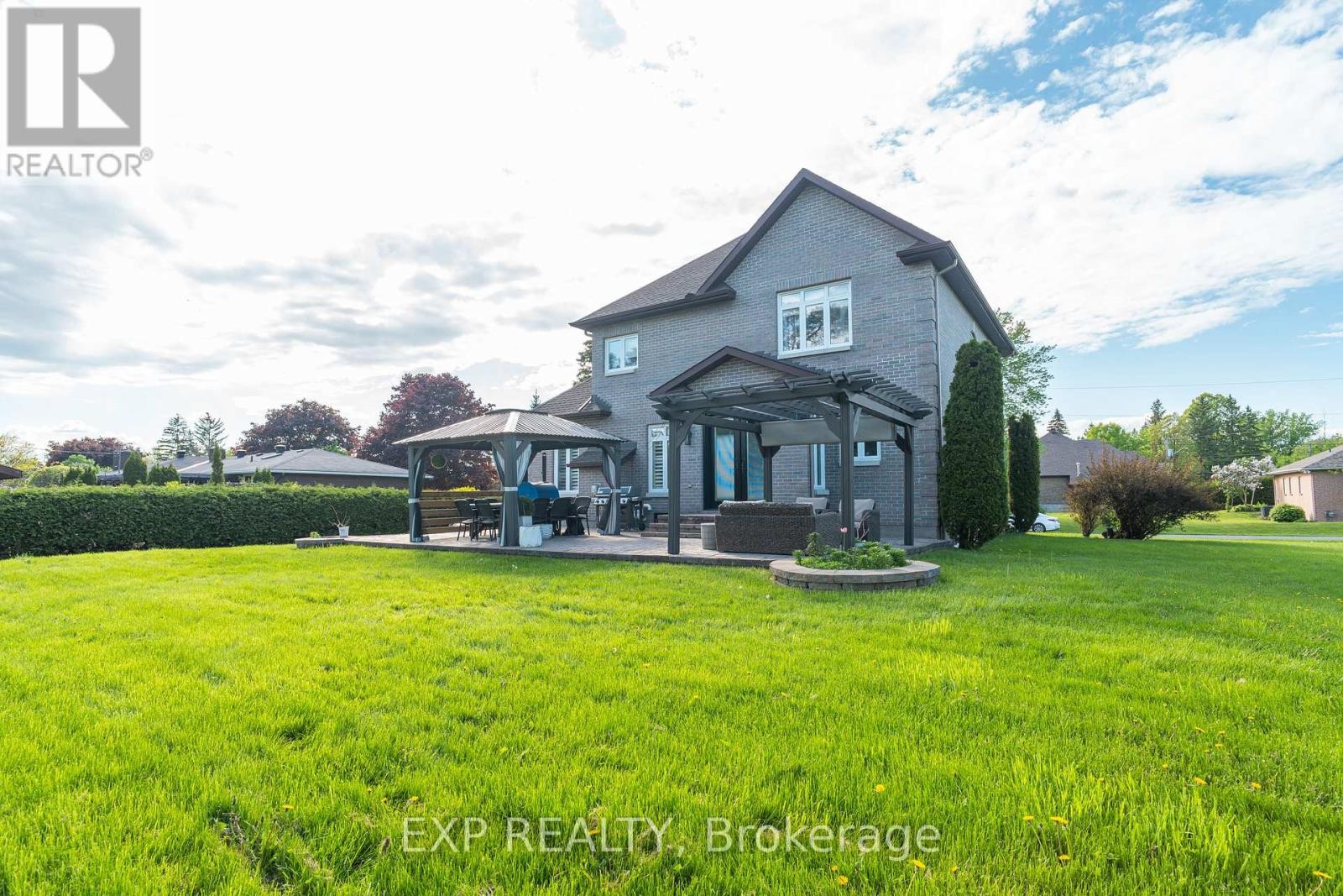 












1466 RHEA PLACE

,
Ottawa,




Ontario
K1V1H1

