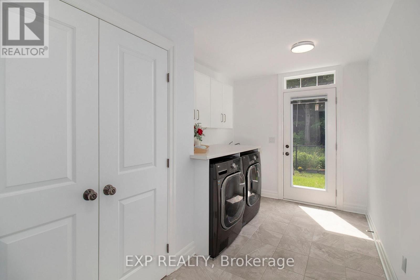 












179 AVRO CIRCLE

,
Ottawa,




Ontario
K1K4Y9

