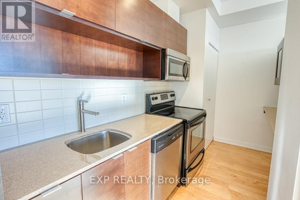 












2101 - 324 LAURIER AVENUE W

,
Ottawa,




Ontario
K1P0A4


