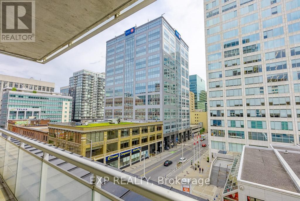 












2101 - 324 LAURIER AVENUE W

,
Ottawa,




Ontario
K1P0A4

