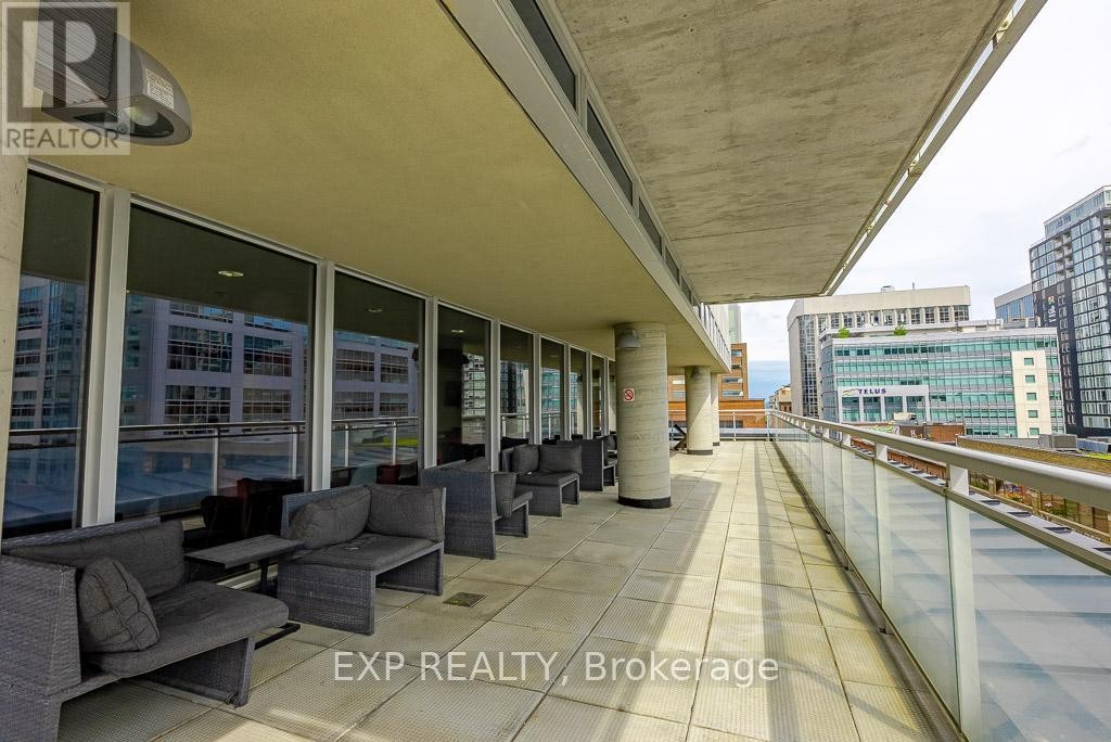 












2101 - 324 LAURIER AVENUE W

,
Ottawa,




Ontario
K1P0A4

