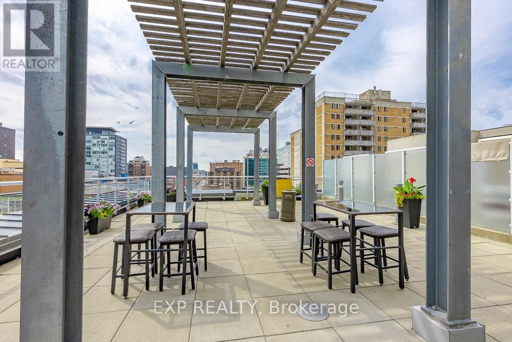 












2101 - 324 LAURIER AVENUE W

,
Ottawa,




Ontario
K1P0A4

