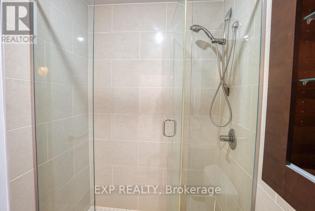 












2101 - 324 LAURIER AVENUE W

,
Ottawa,




Ontario
K1P0A4

