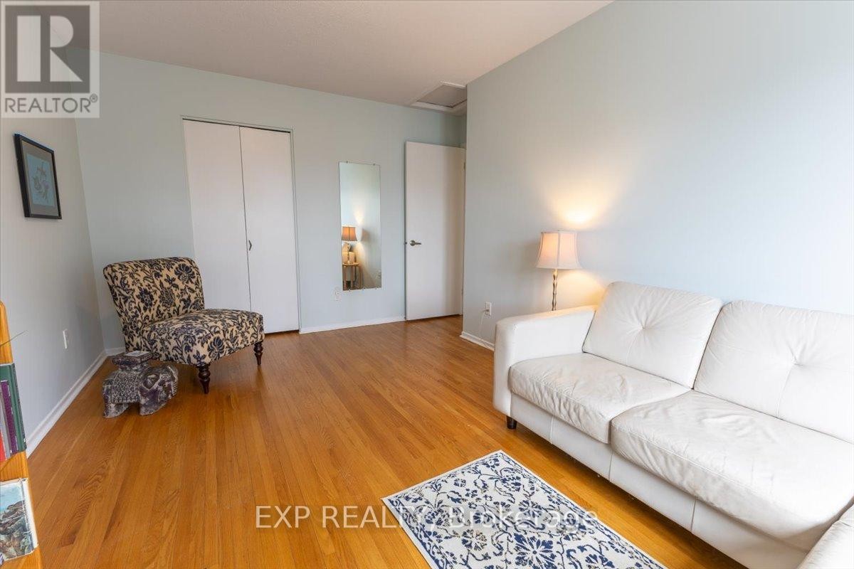 












422 KINTYRE PRIVATE

,
Ottawa,




Ontario
K2C3M7


