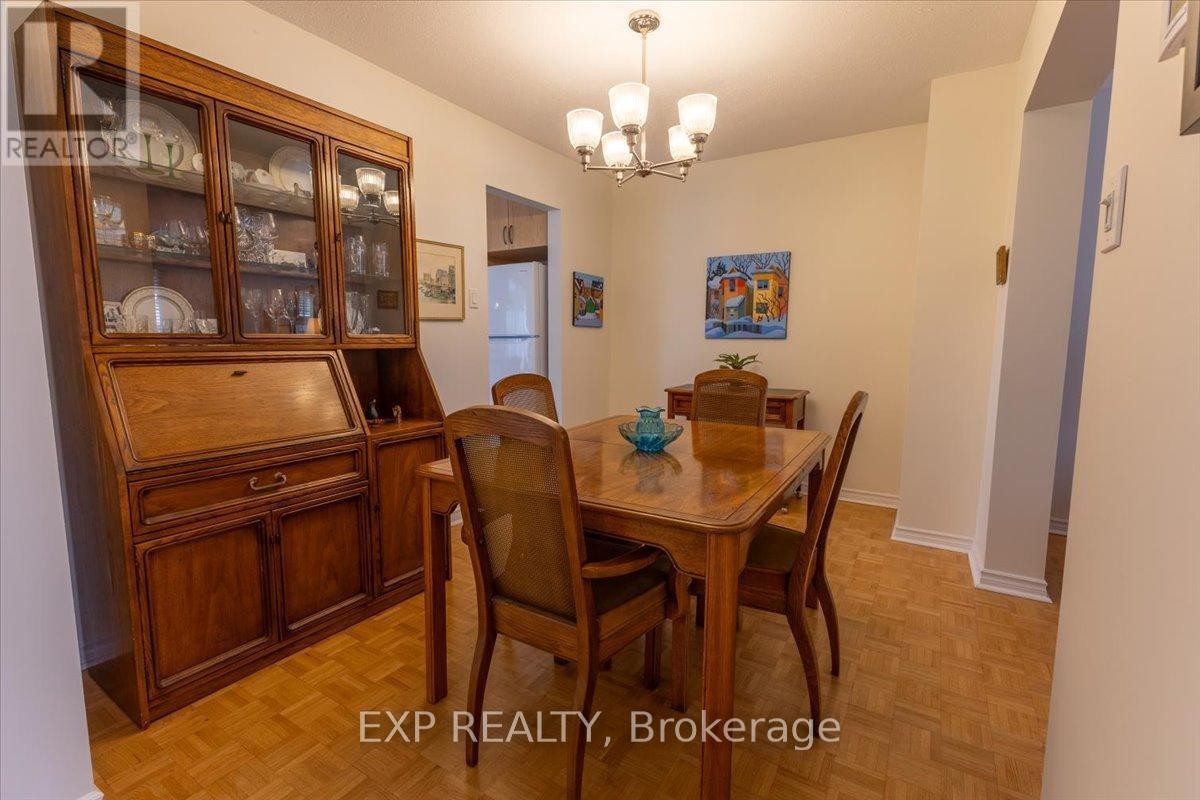 












422 KINTYRE PRIVATE

,
Ottawa,




Ontario
K2C3M7

