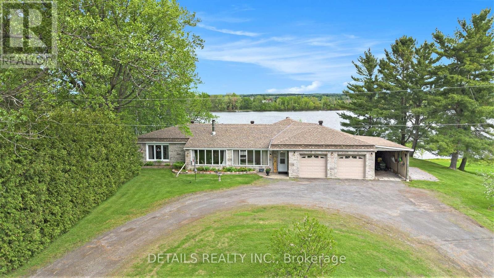 












899 CONCESSION ROAD

,
Alfred and Plantagenet,




Ontario
K0B1L0

