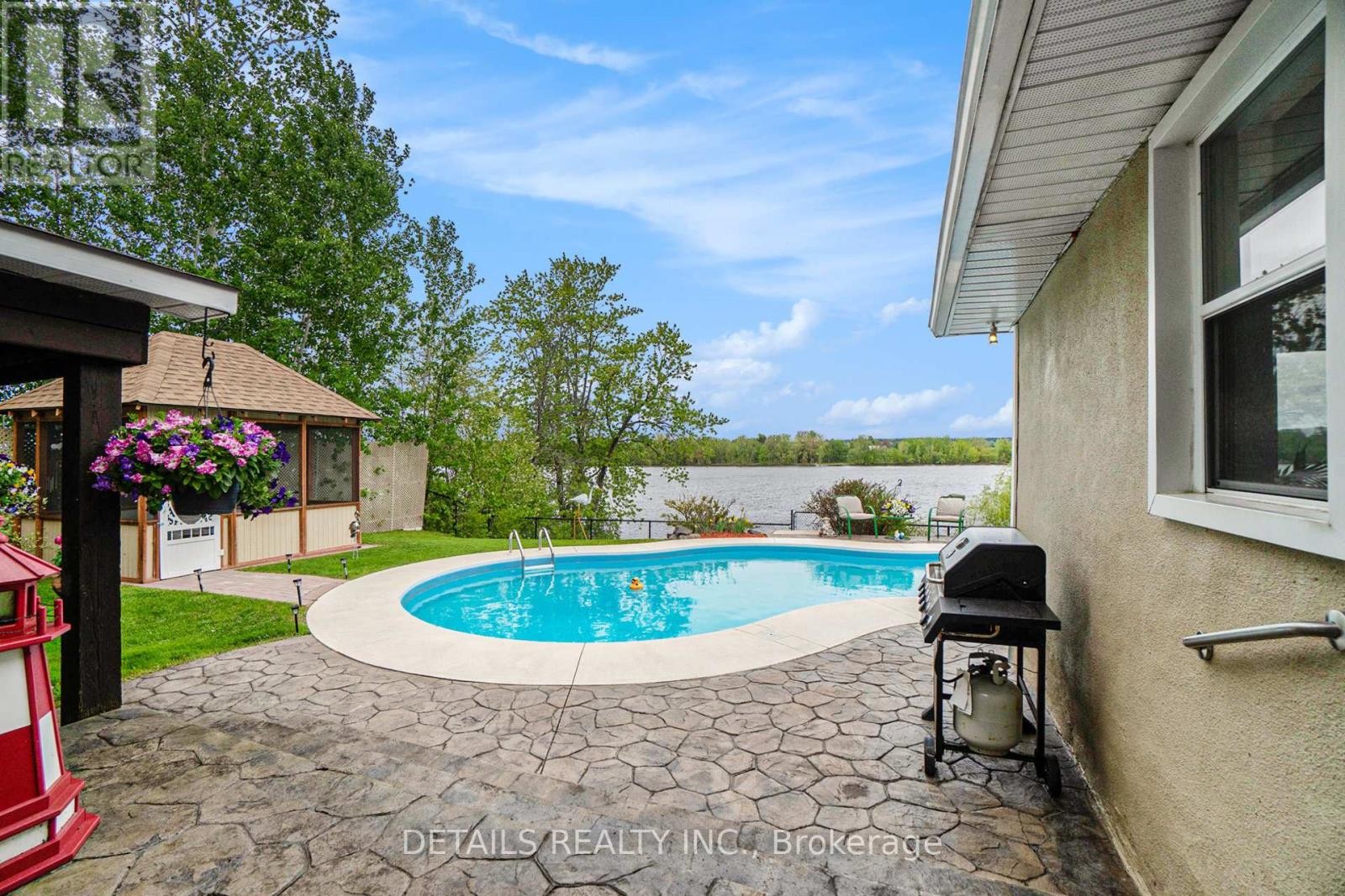 












899 CONCESSION ROAD

,
Alfred and Plantagenet,




Ontario
K0B1L0

