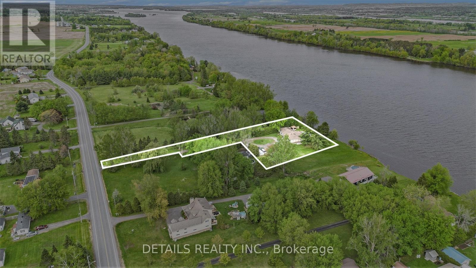 












899 CONCESSION ROAD

,
Alfred and Plantagenet,




Ontario
K0B1L0

