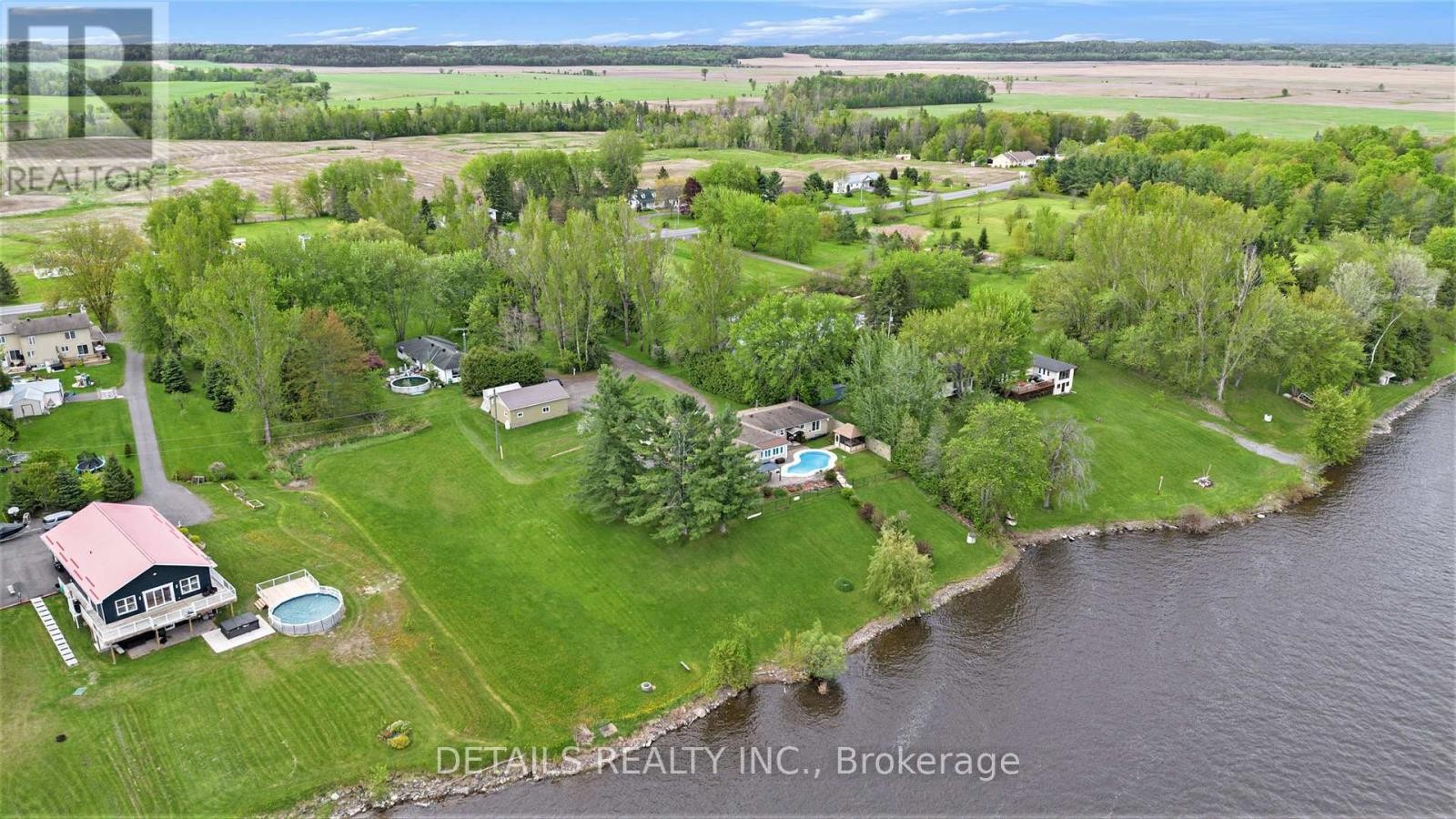 












899 CONCESSION ROAD

,
Alfred and Plantagenet,




Ontario
K0B1L0

