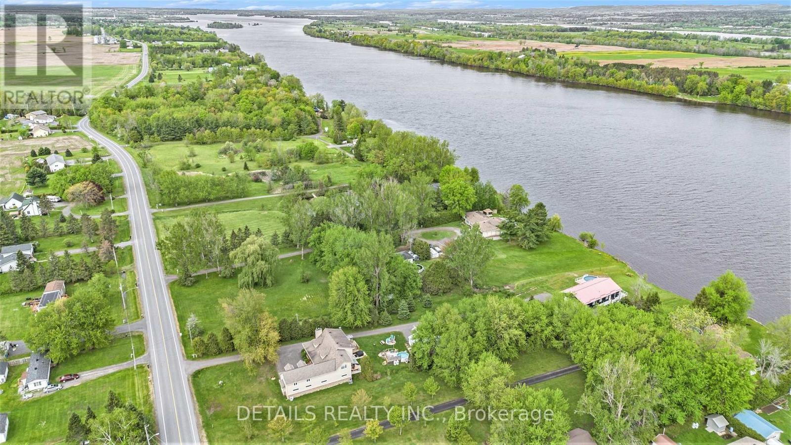 












899 CONCESSION ROAD

,
Alfred and Plantagenet,




Ontario
K0B1L0


