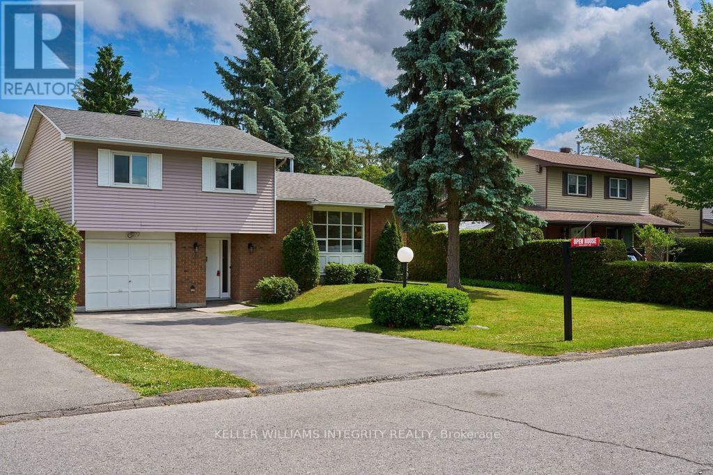 












77 SEABROOKE DRIVE

,
Ottawa,




Ontario
K2L2K4


