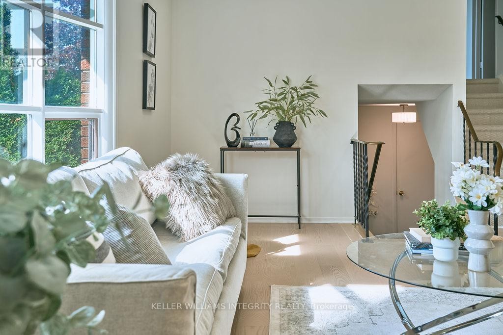 












77 SEABROOKE DRIVE

,
Ottawa,




Ontario
K2L2K4

