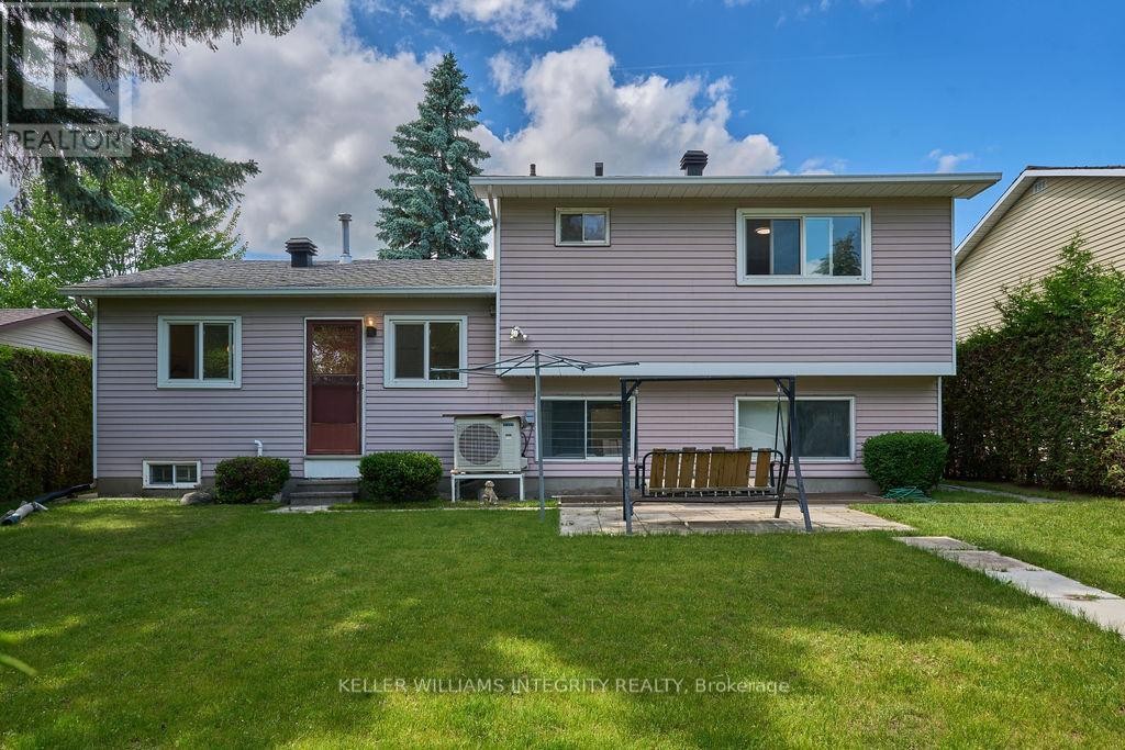 












77 SEABROOKE DRIVE

,
Ottawa,




Ontario
K2L2K4

