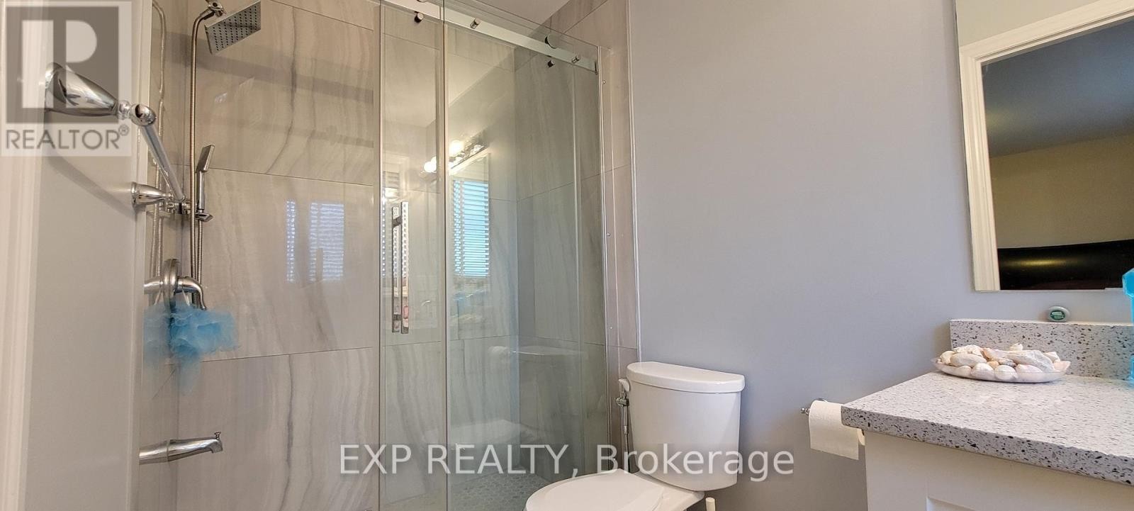 












647 SUNBURST STREET

,
Ottawa,




Ontario
K1T0L1

