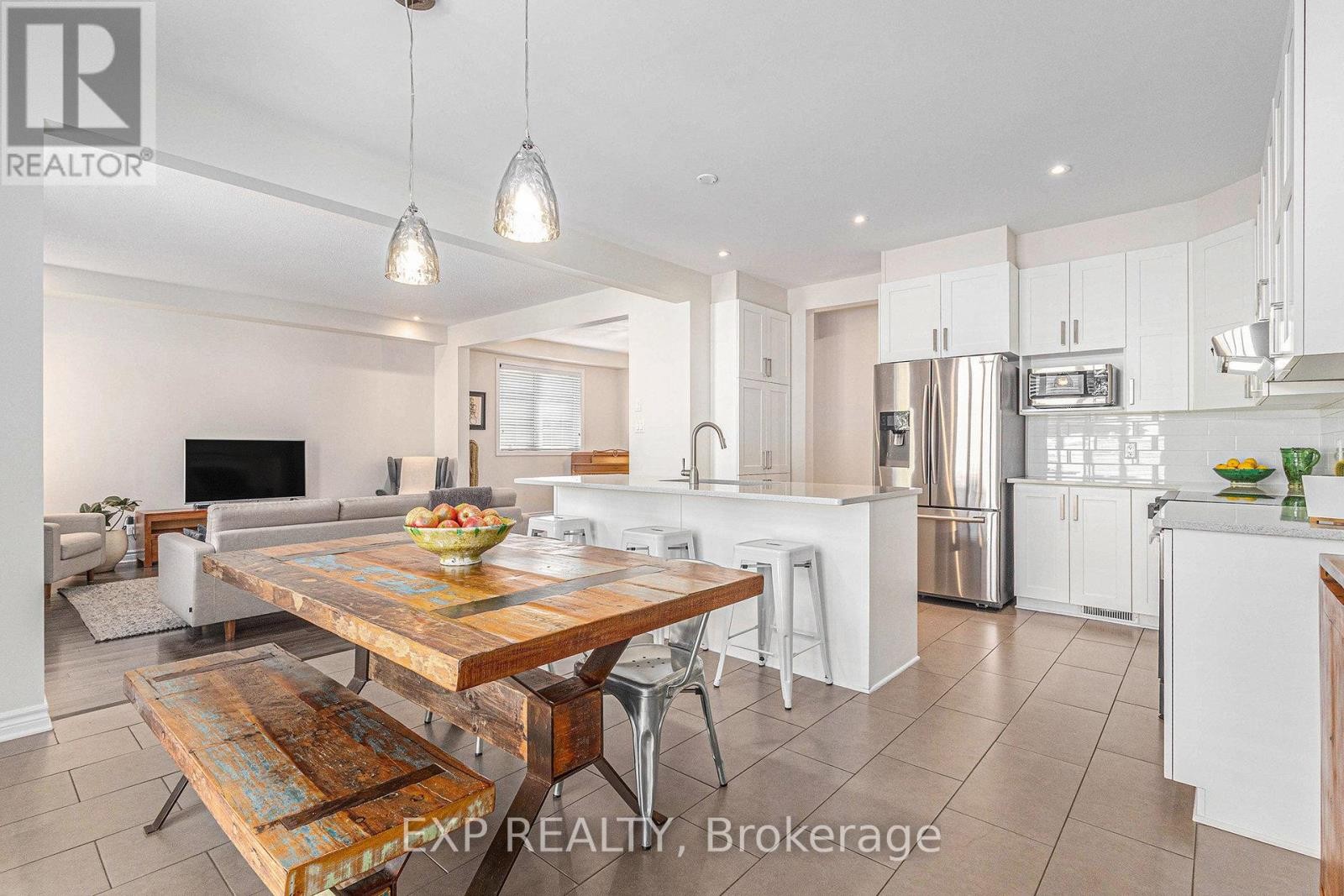 












304 LOCUST RIDGE

,
Ottawa,




Ontario
K1W0J3

