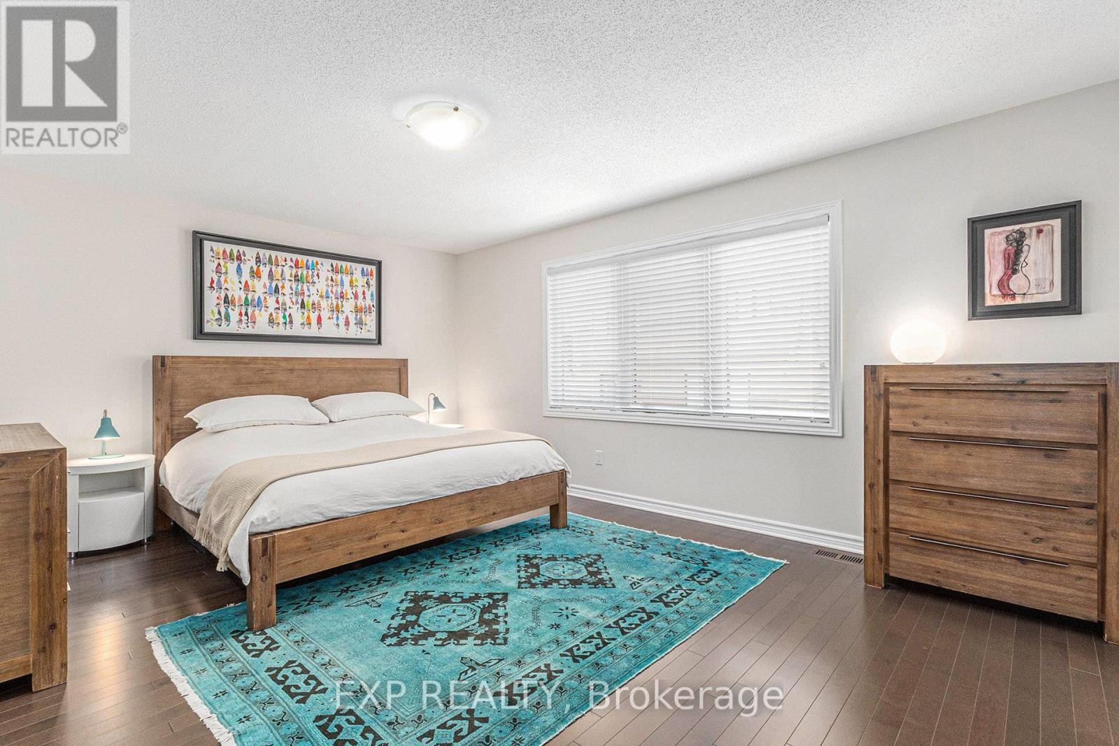 












304 LOCUST RIDGE

,
Ottawa,




Ontario
K1W0J3

