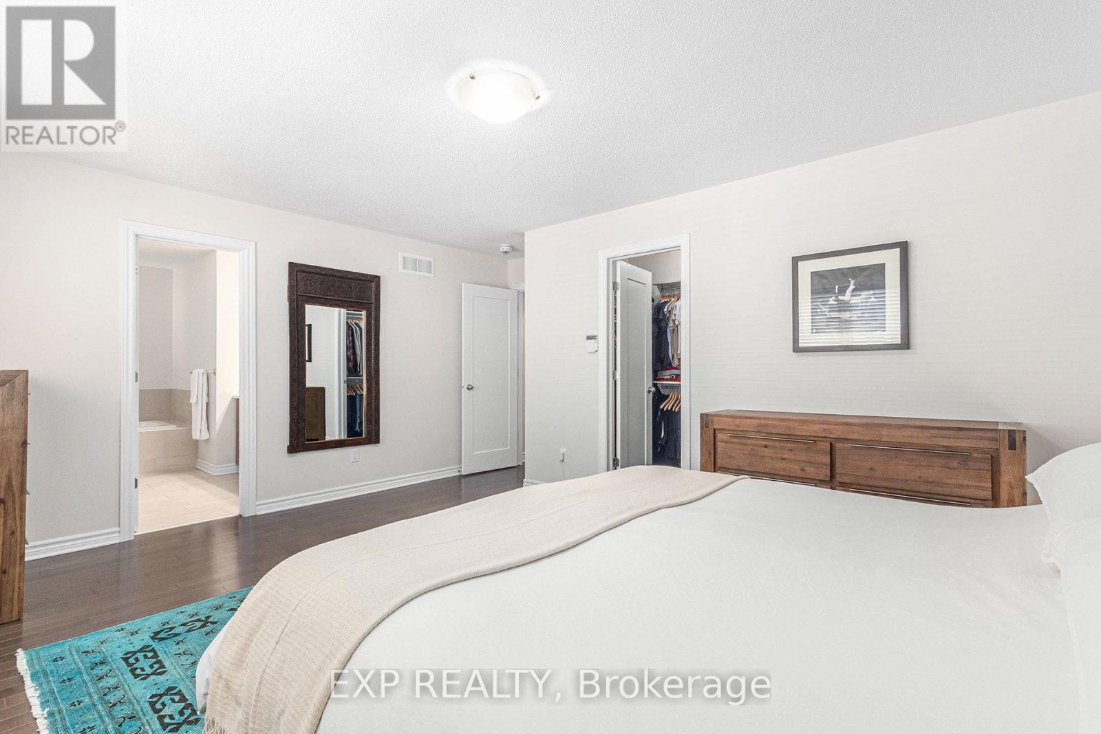 












304 LOCUST RIDGE

,
Ottawa,




Ontario
K1W0J3

