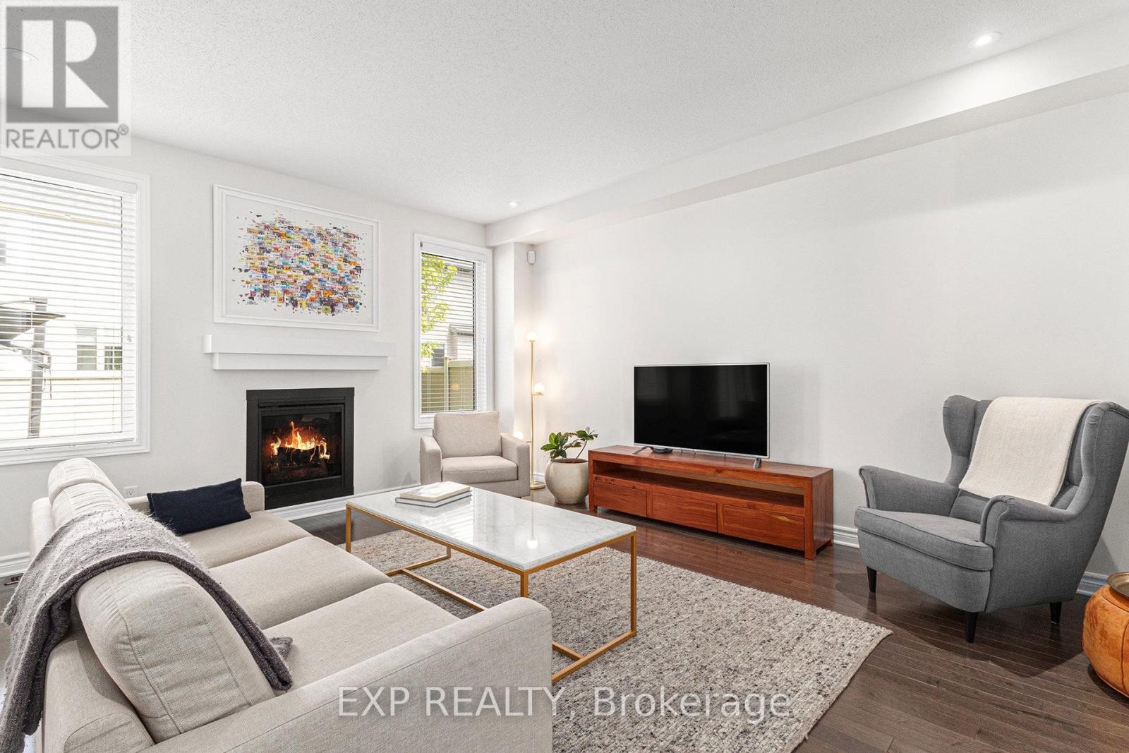 












304 LOCUST RIDGE

,
Ottawa,




Ontario
K1W0J3

