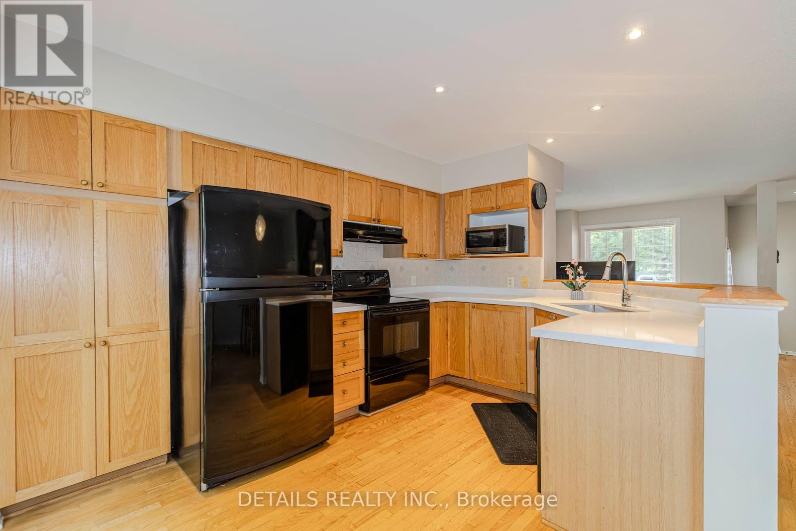 












64 SCOUT STREET

,
Ottawa,




Ontario
K2C4C4

