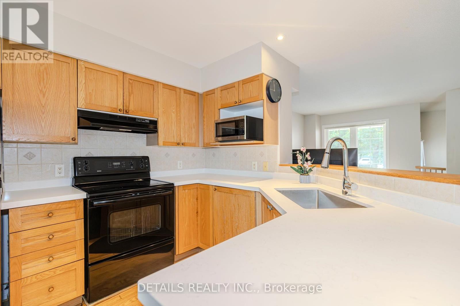












64 SCOUT STREET

,
Ottawa,




Ontario
K2C4C4

