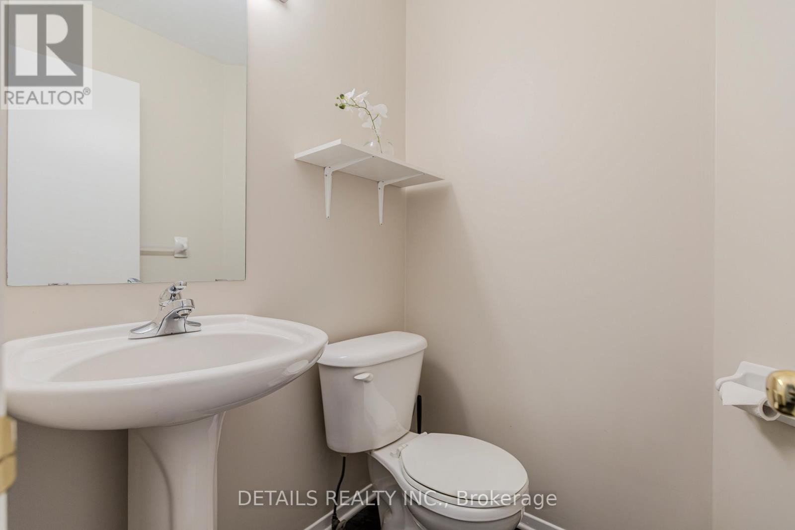 












64 SCOUT STREET

,
Ottawa,




Ontario
K2C4C4

