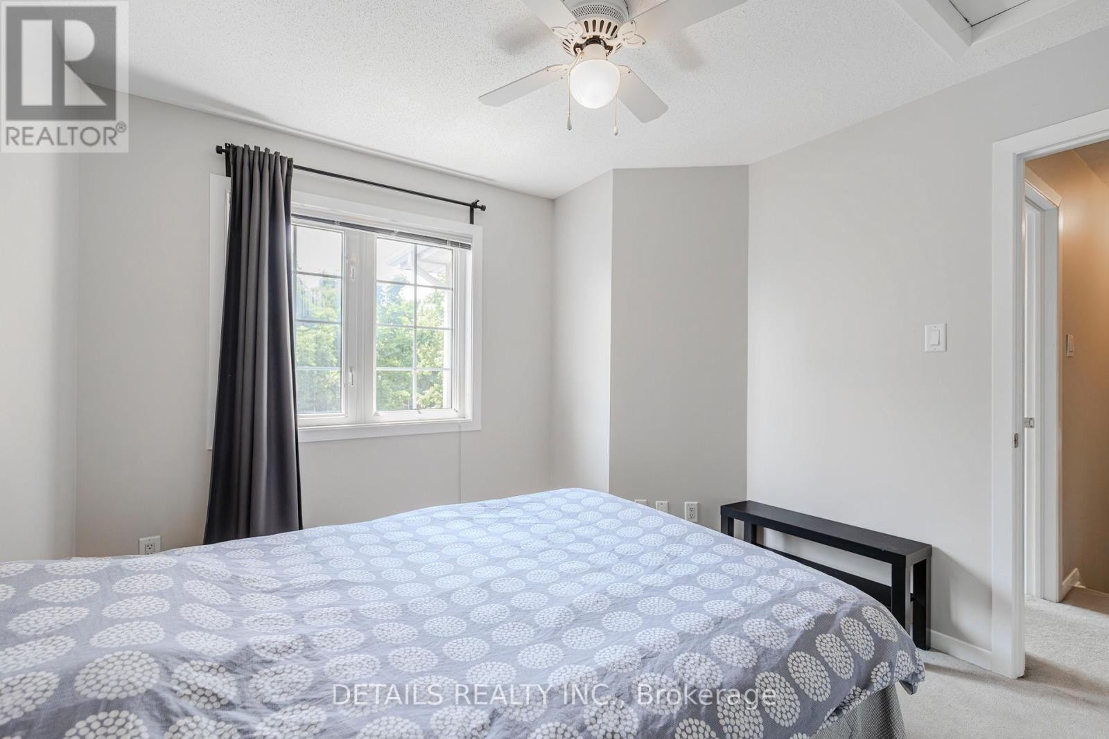 












64 SCOUT STREET

,
Ottawa,




Ontario
K2C4C4

