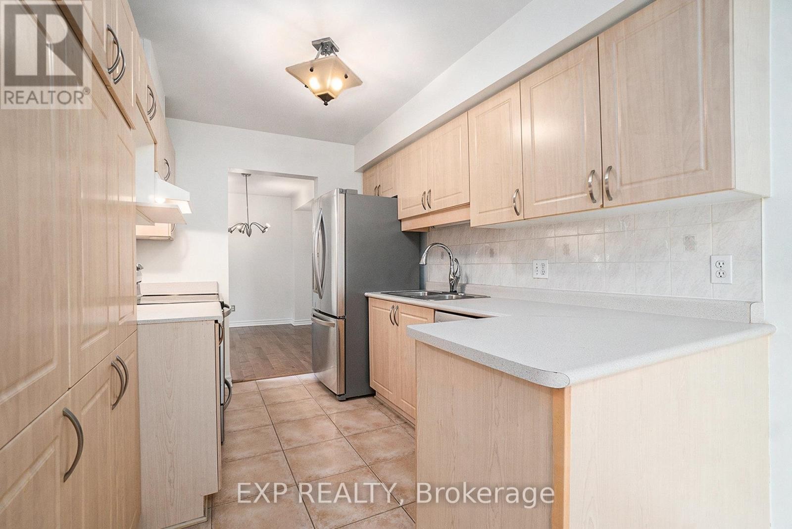 












1666 GREYWOOD DRIVE

,
Ottawa,




Ontario
K1C4W3

