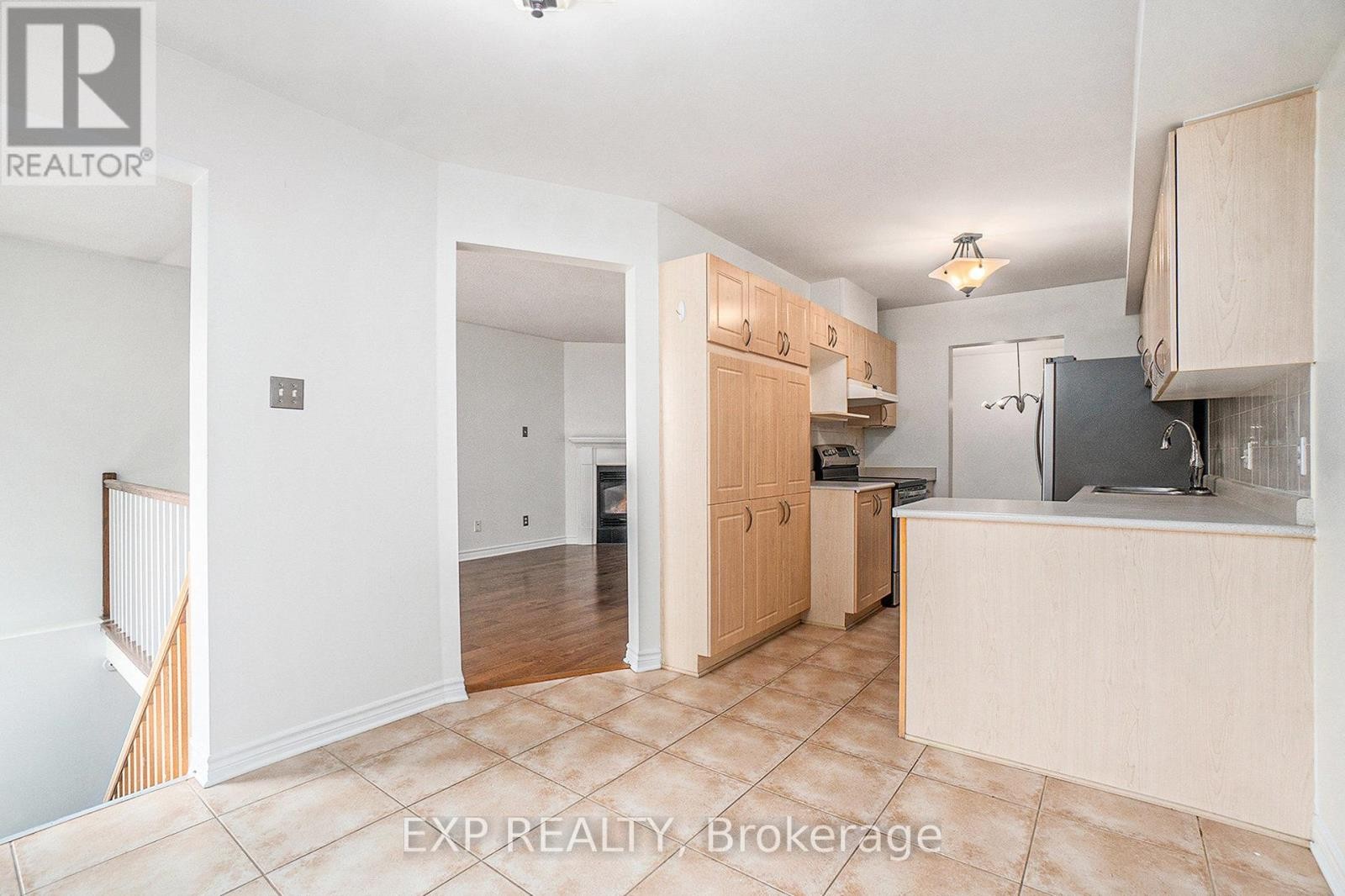 












1666 GREYWOOD DRIVE

,
Ottawa,




Ontario
K1C4W3


