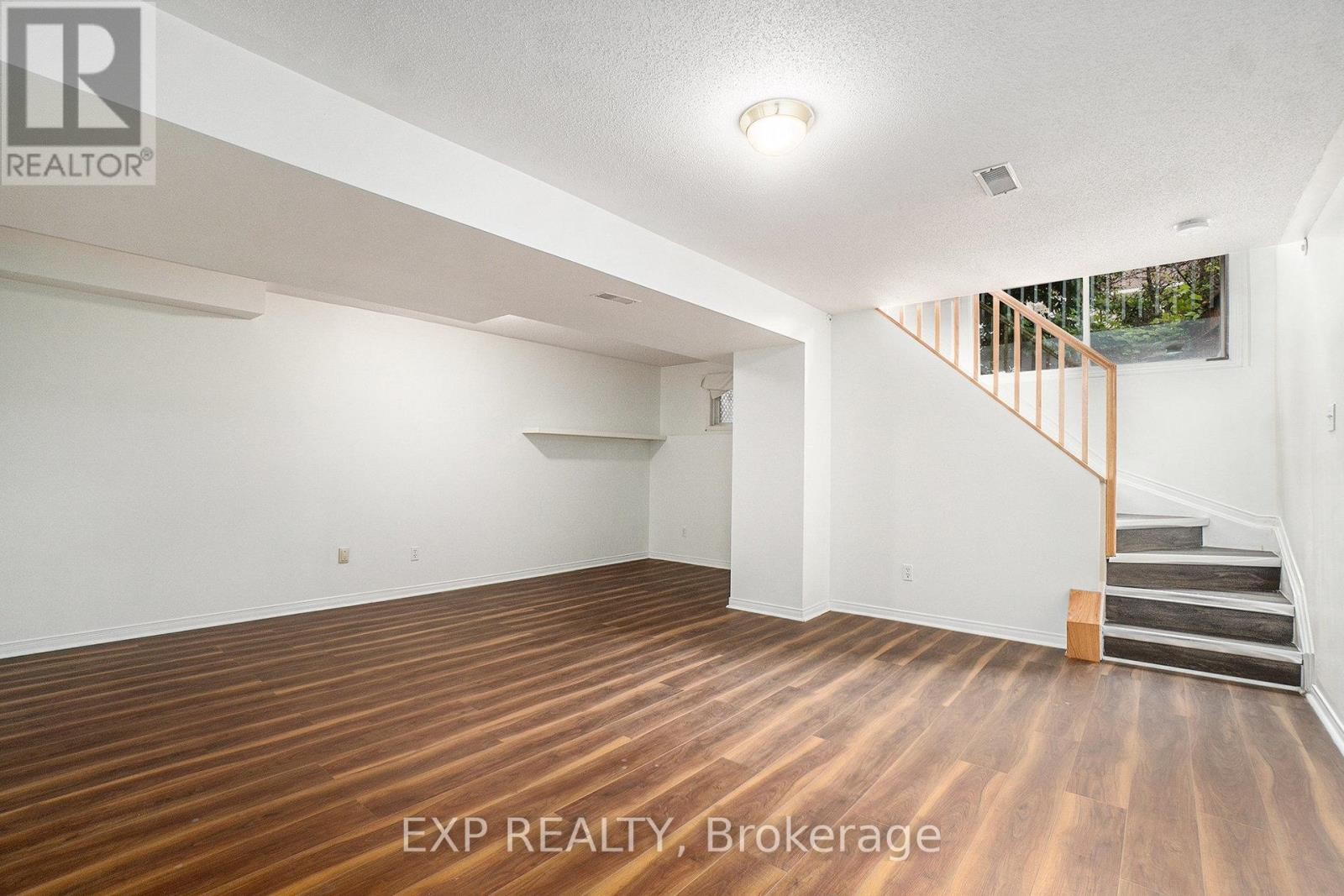 












1666 GREYWOOD DRIVE

,
Ottawa,




Ontario
K1C4W3

