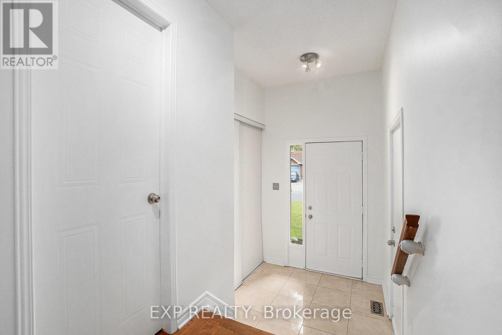 












1666 GREYWOOD DRIVE

,
Ottawa,




Ontario
K1C4W3


