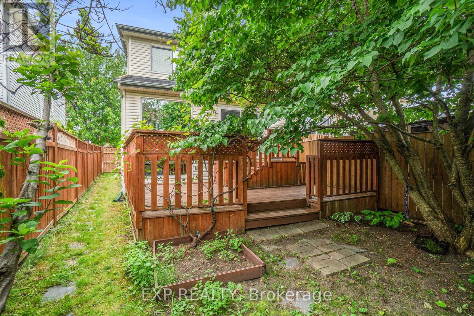 












1666 GREYWOOD DRIVE

,
Ottawa,




Ontario
K1C4W3

