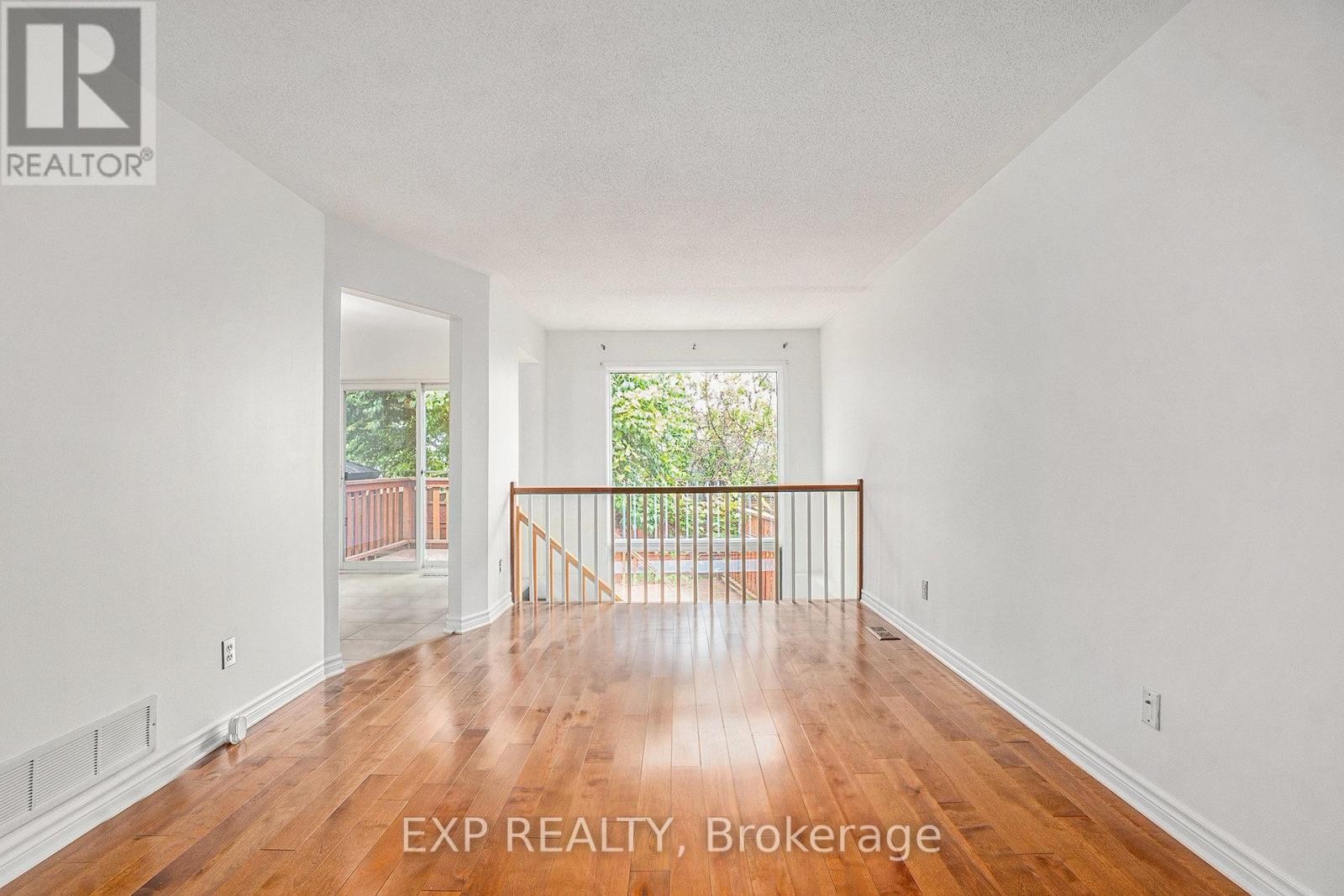 












1666 GREYWOOD DRIVE

,
Ottawa,




Ontario
K1C4W3

