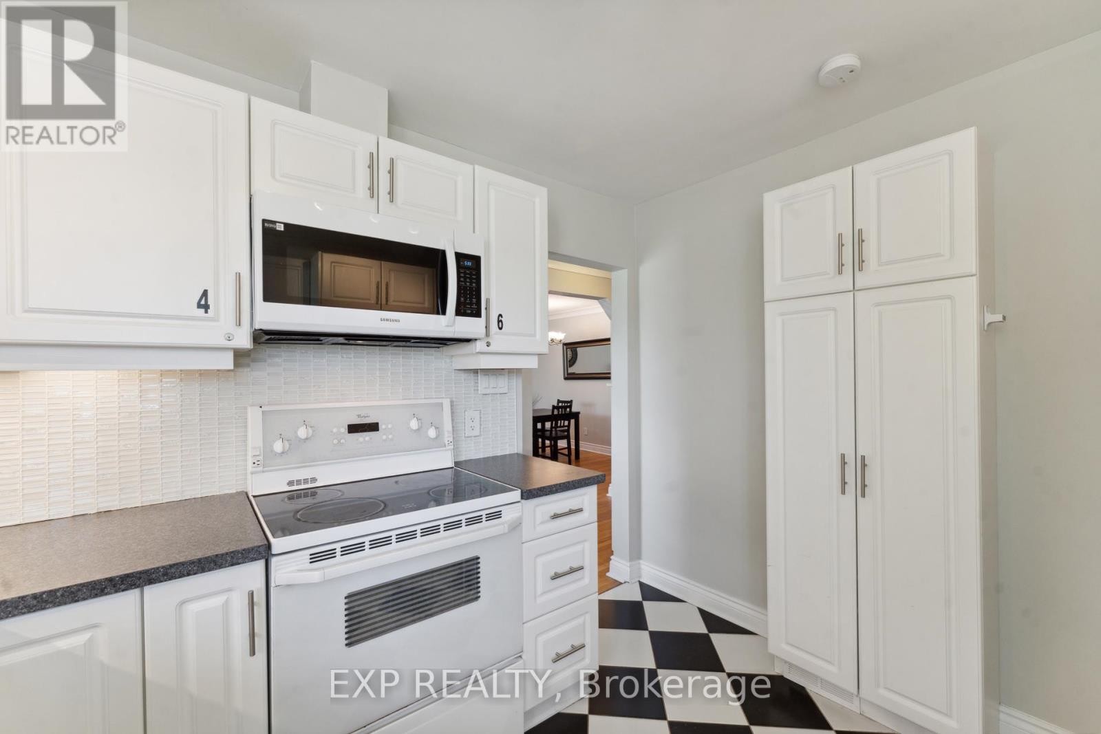 












1416 FISHER AVENUE

,
Ottawa,




Ontario
K2C1X2

