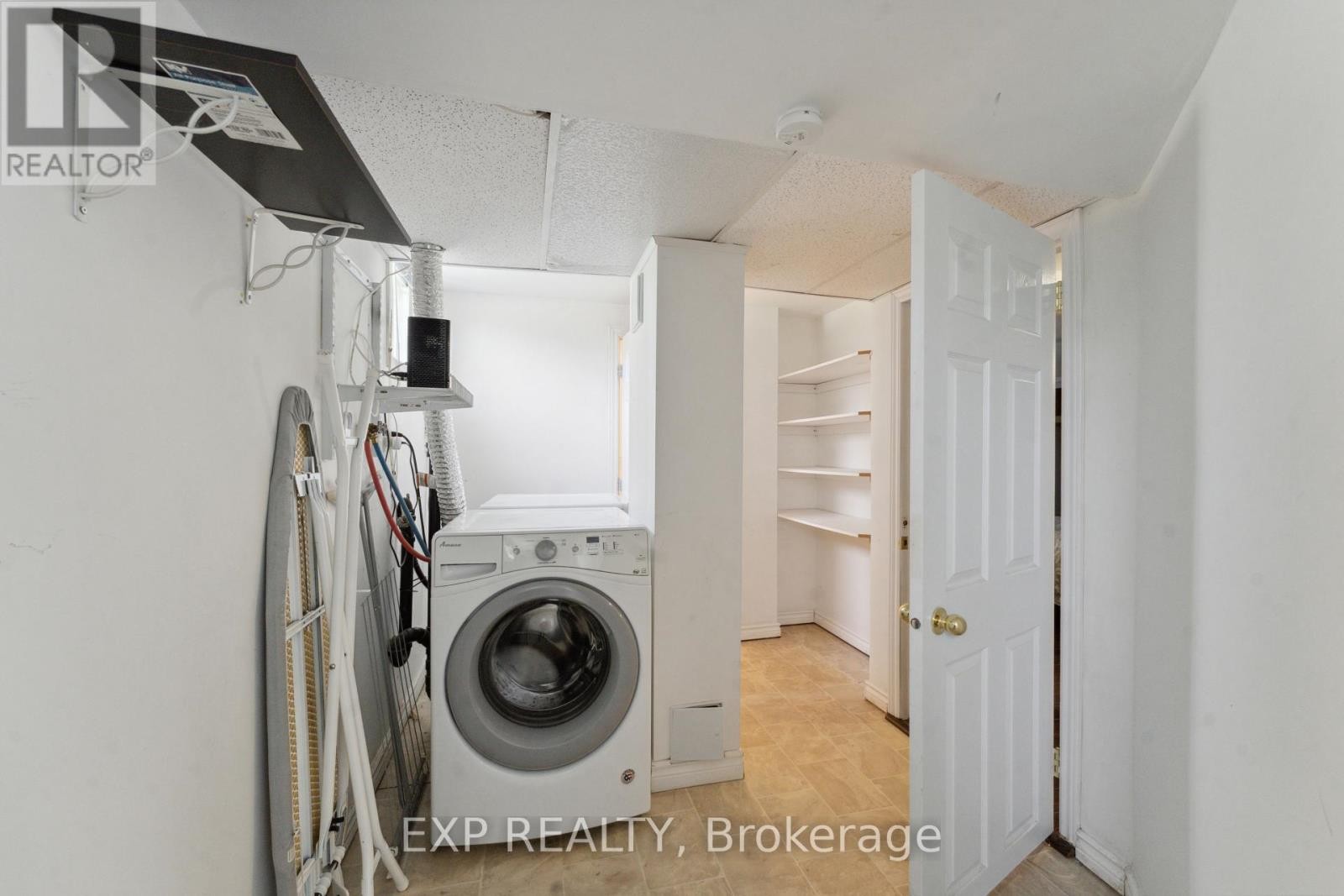 












1416 FISHER AVENUE

,
Ottawa,




Ontario
K2C1X2

