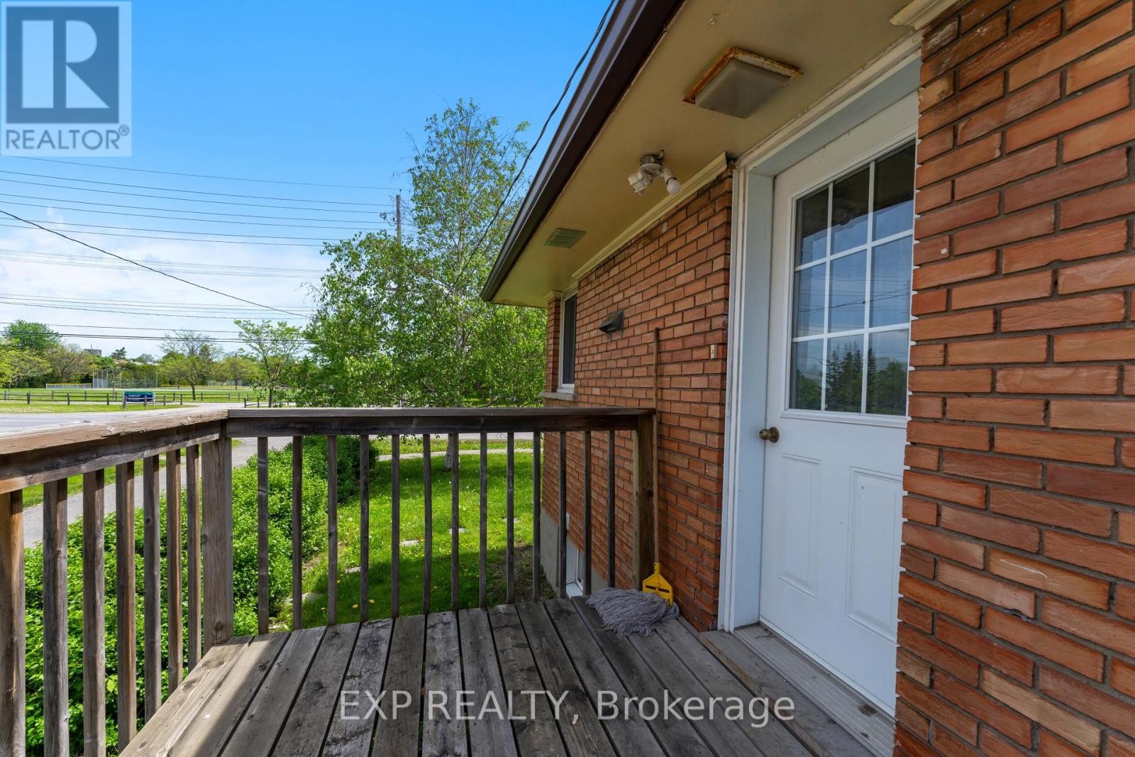 












1416 FISHER AVENUE

,
Ottawa,




Ontario
K2C1X2

