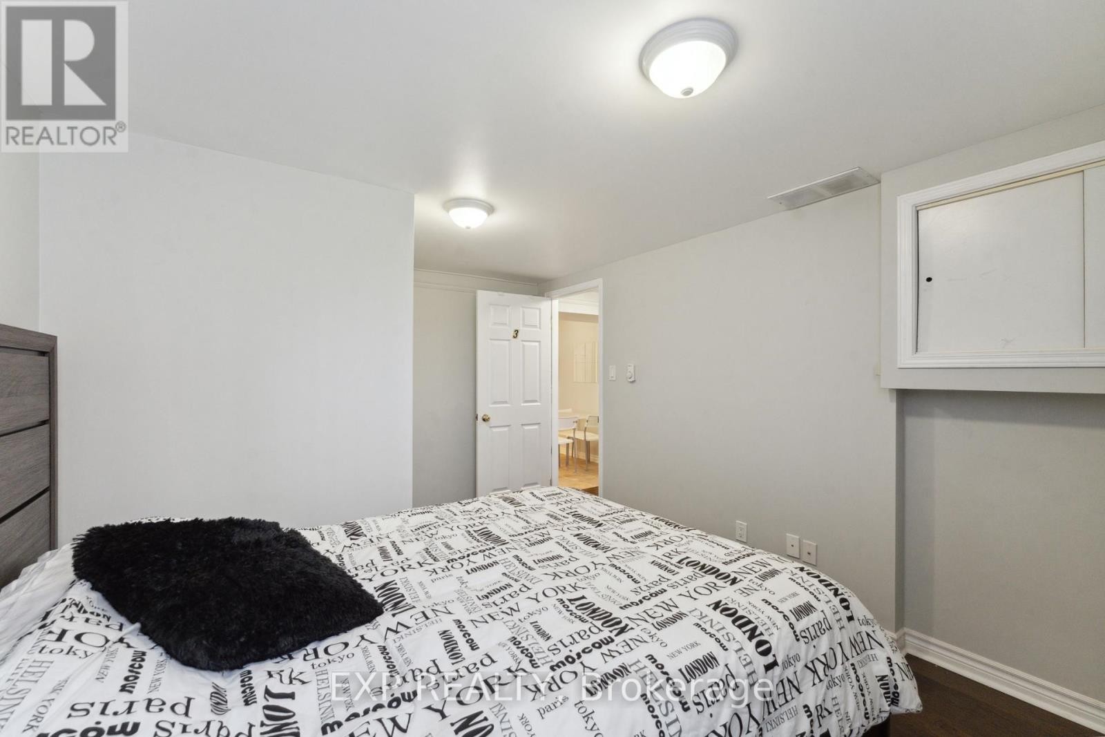 












1416 FISHER AVENUE

,
Ottawa,




Ontario
K2C1X2

