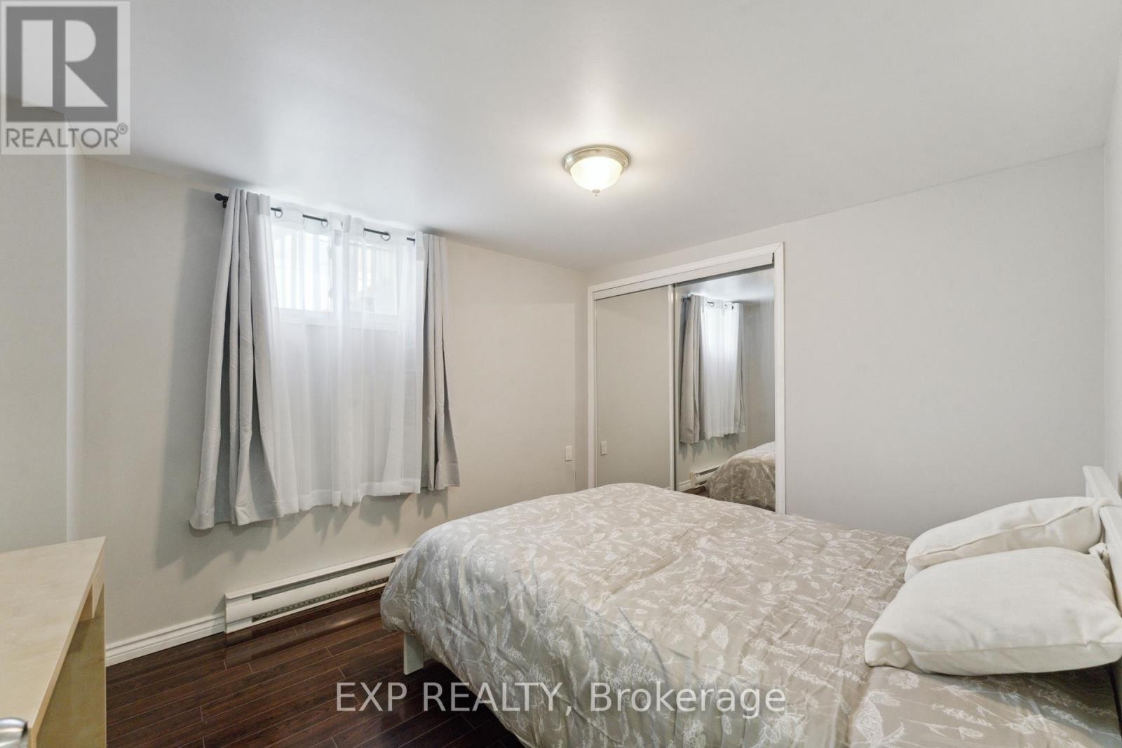 












1416 FISHER AVENUE

,
Ottawa,




Ontario
K2C1X2

