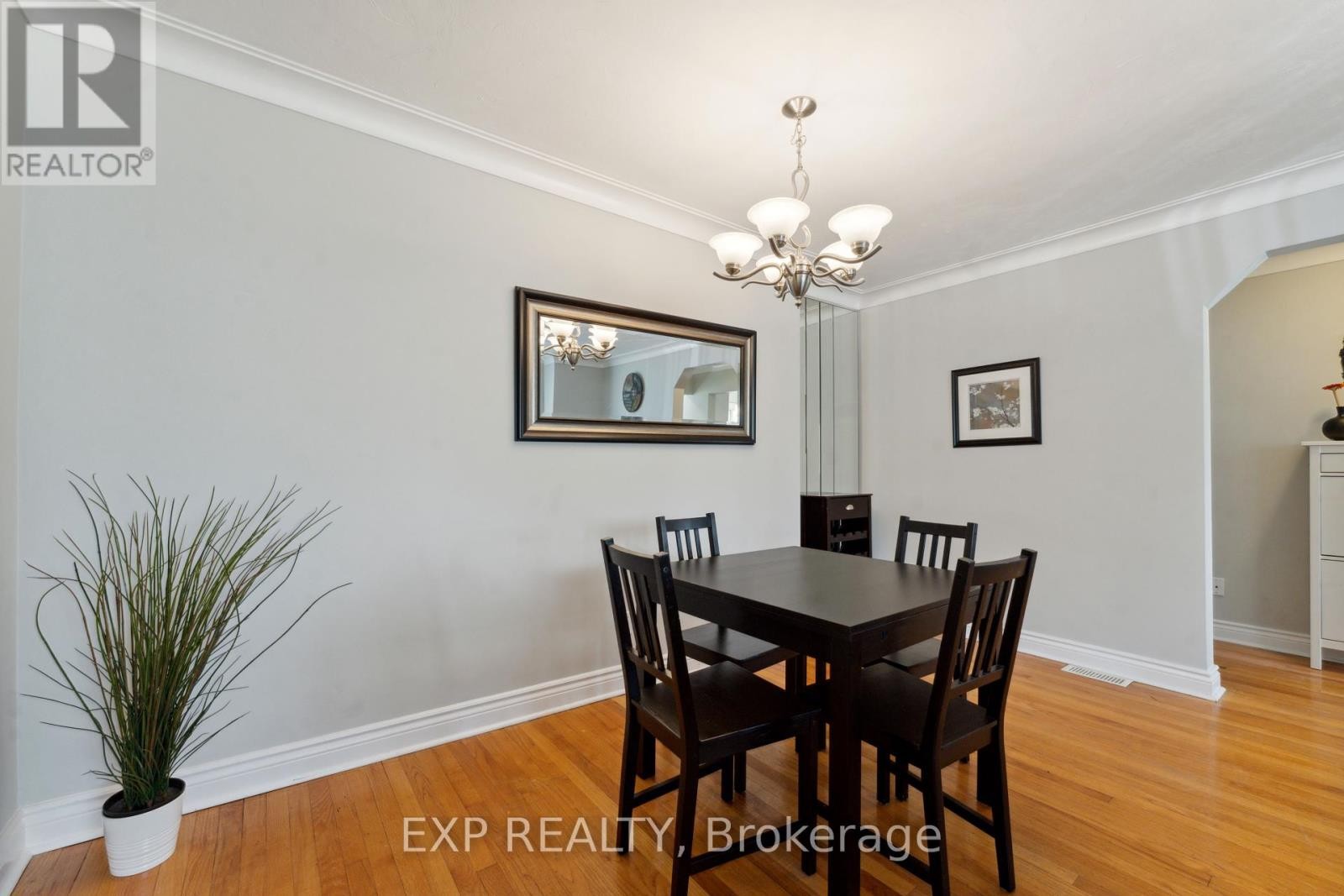 












1416 FISHER AVENUE

,
Ottawa,




Ontario
K2C1X2

