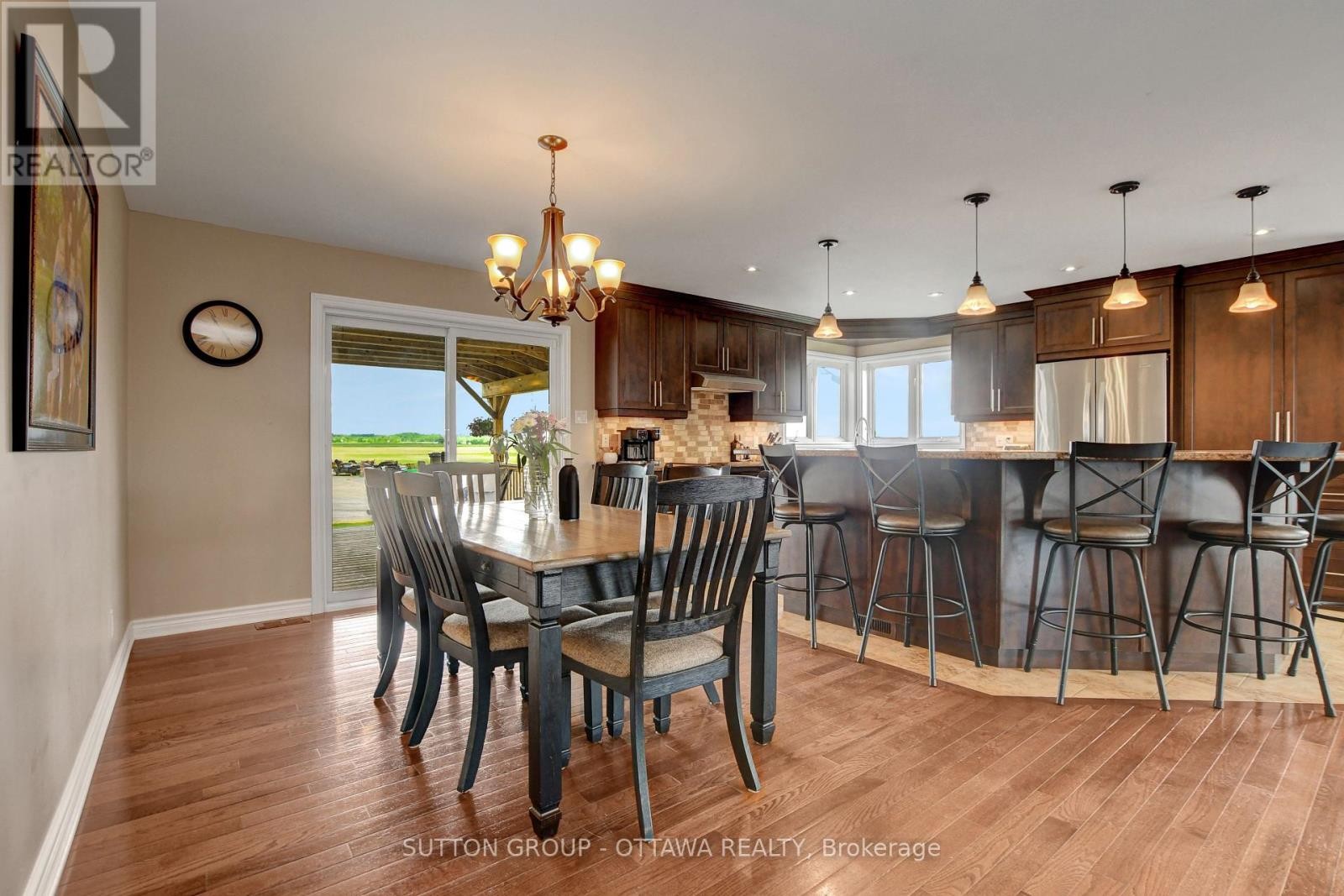 












1887 CHAMPLAIN STREET

,
Clarence-Rockland,




Ontario
K0A1N0

