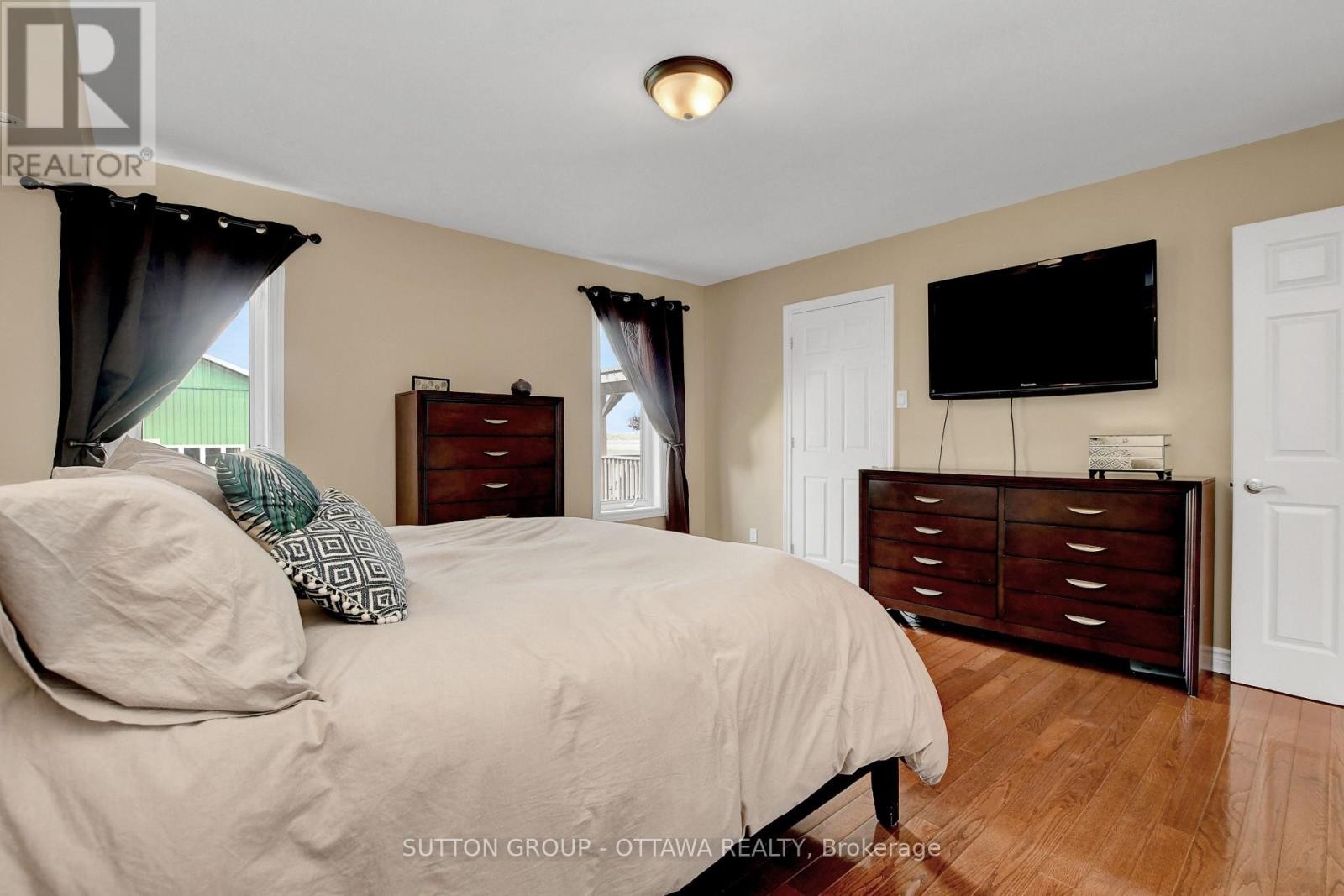












1887 CHAMPLAIN STREET

,
Clarence-Rockland,




Ontario
K0A1N0

