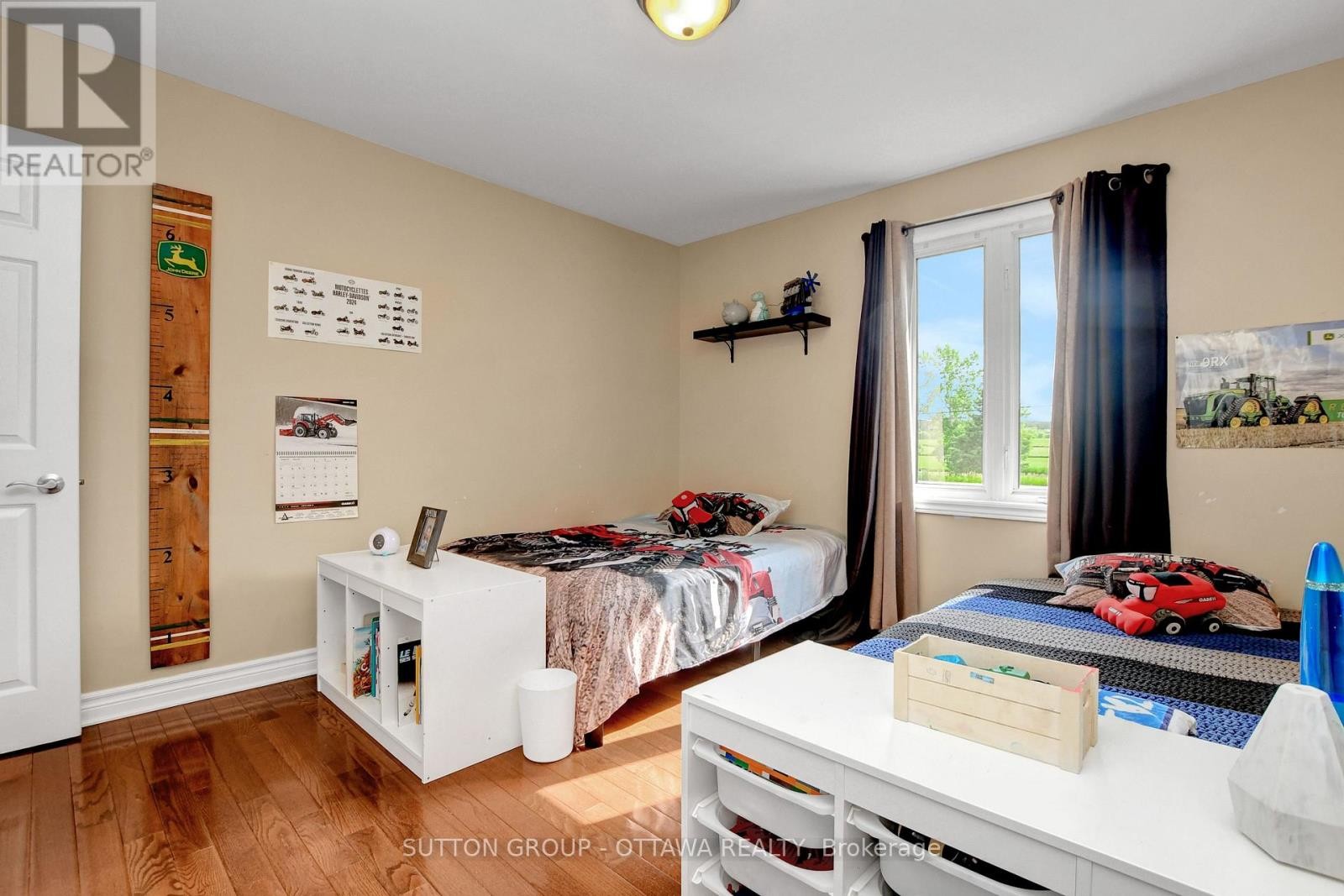 












1887 CHAMPLAIN STREET

,
Clarence-Rockland,




Ontario
K0A1N0

