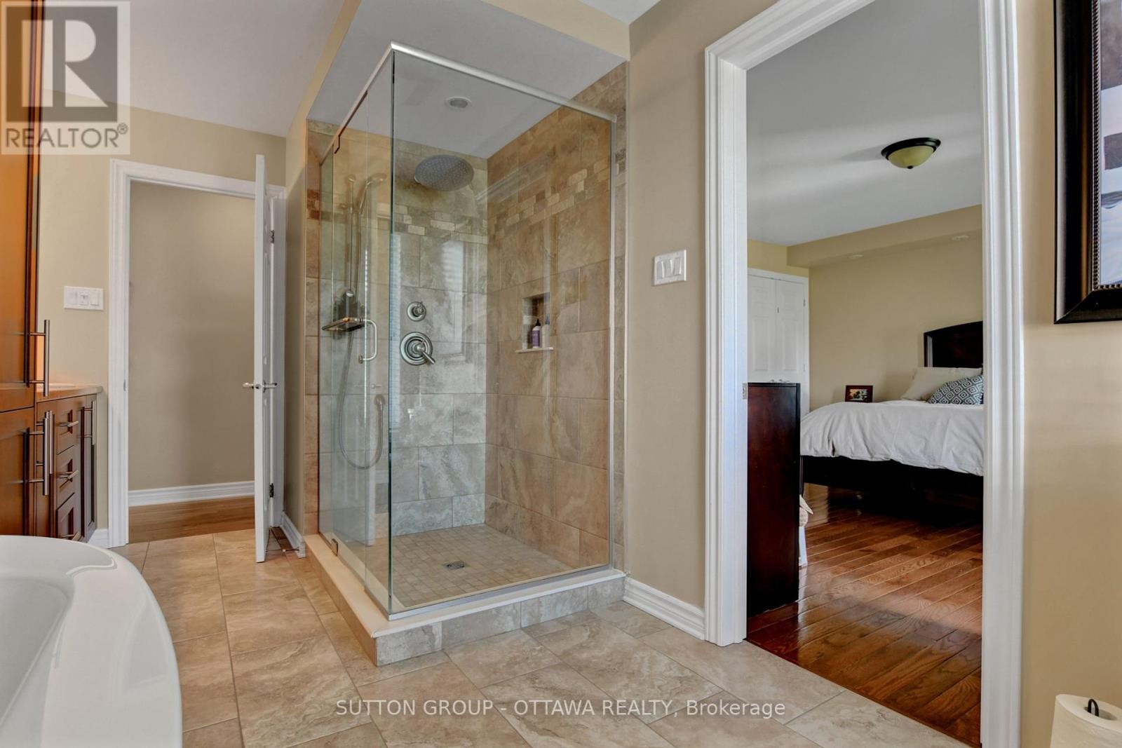 












1887 CHAMPLAIN STREET

,
Clarence-Rockland,




Ontario
K0A1N0

