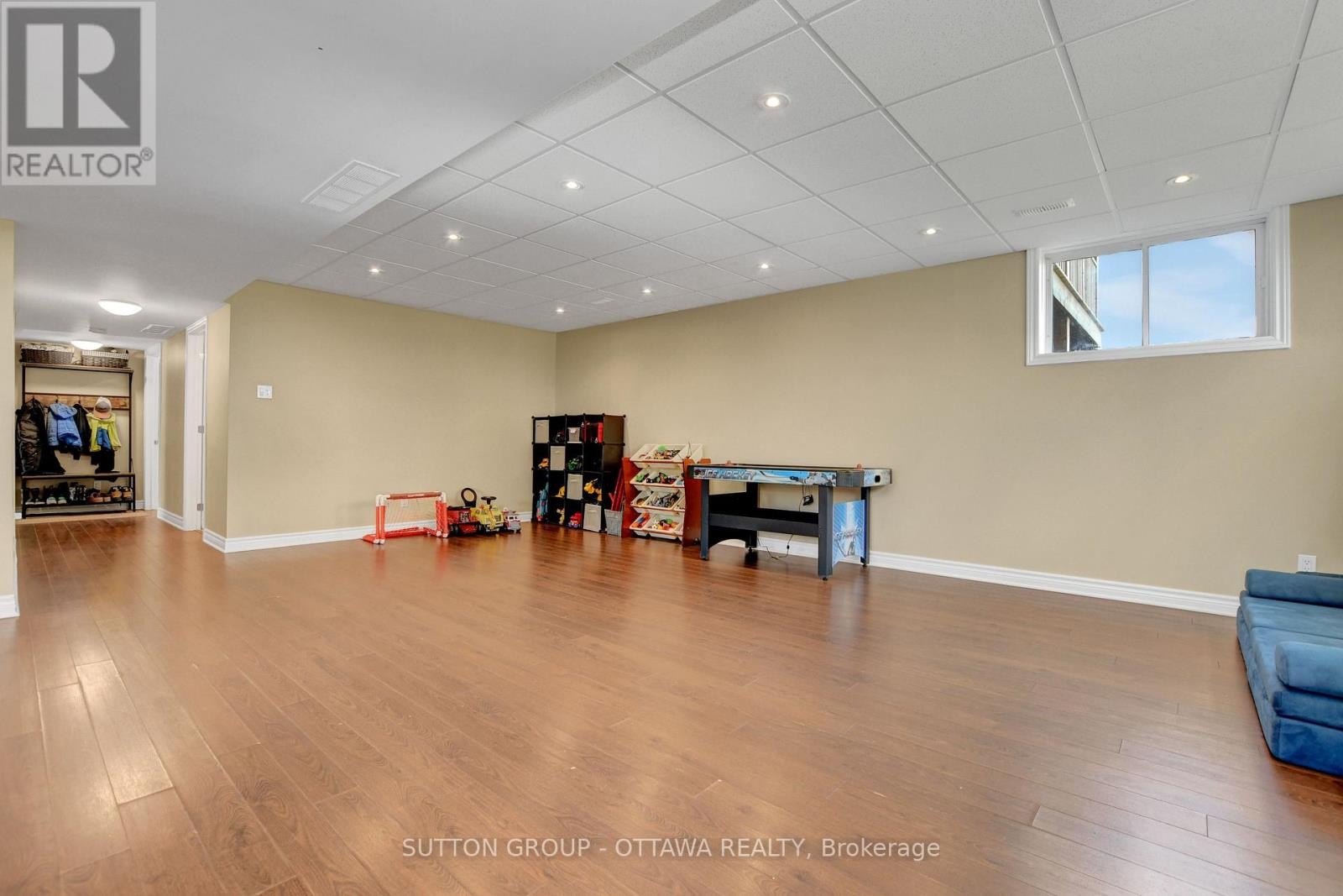 












1887 CHAMPLAIN STREET

,
Clarence-Rockland,




Ontario
K0A1N0

