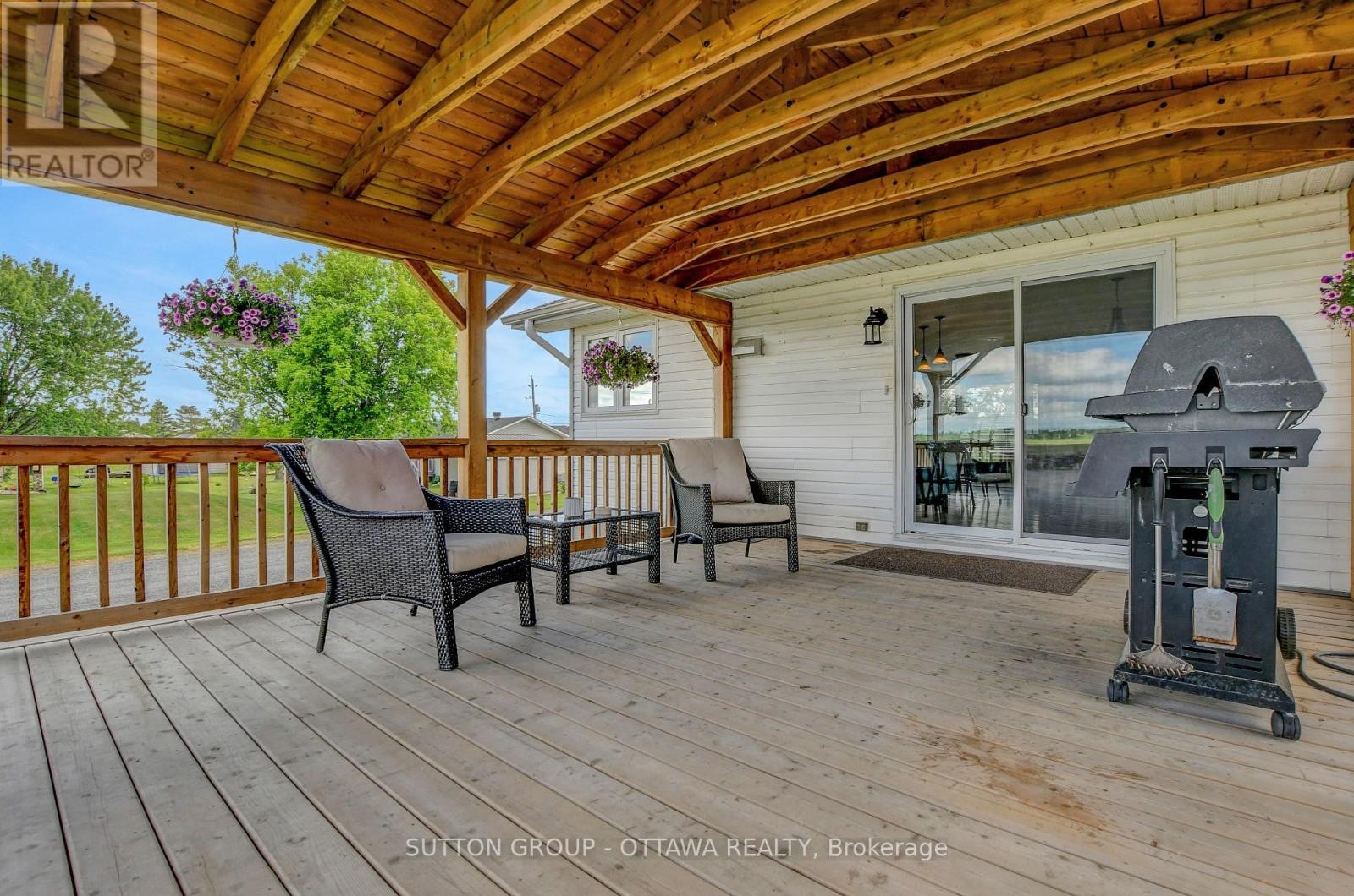 












1887 CHAMPLAIN STREET

,
Clarence-Rockland,




Ontario
K0A1N0

