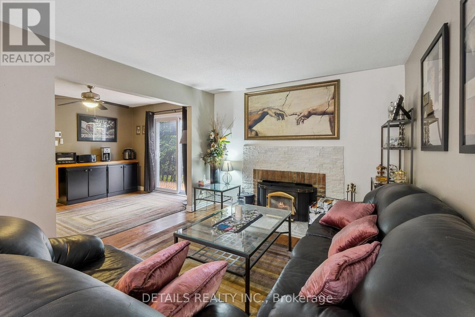












1904 RUSSELL ROAD

,
Ottawa,




Ontario
K1G1L6

