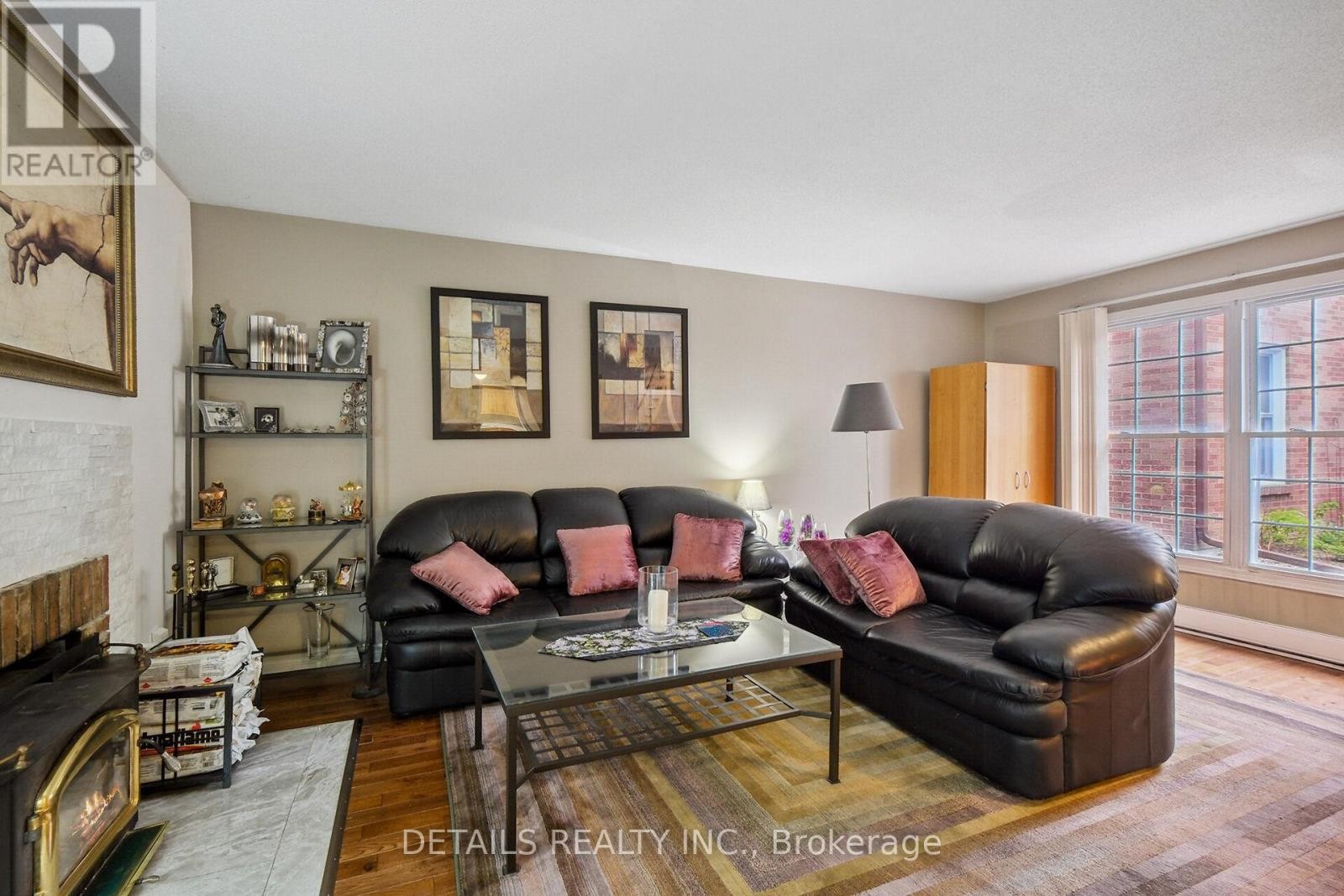 












1904 RUSSELL ROAD

,
Ottawa,




Ontario
K1G1L6

